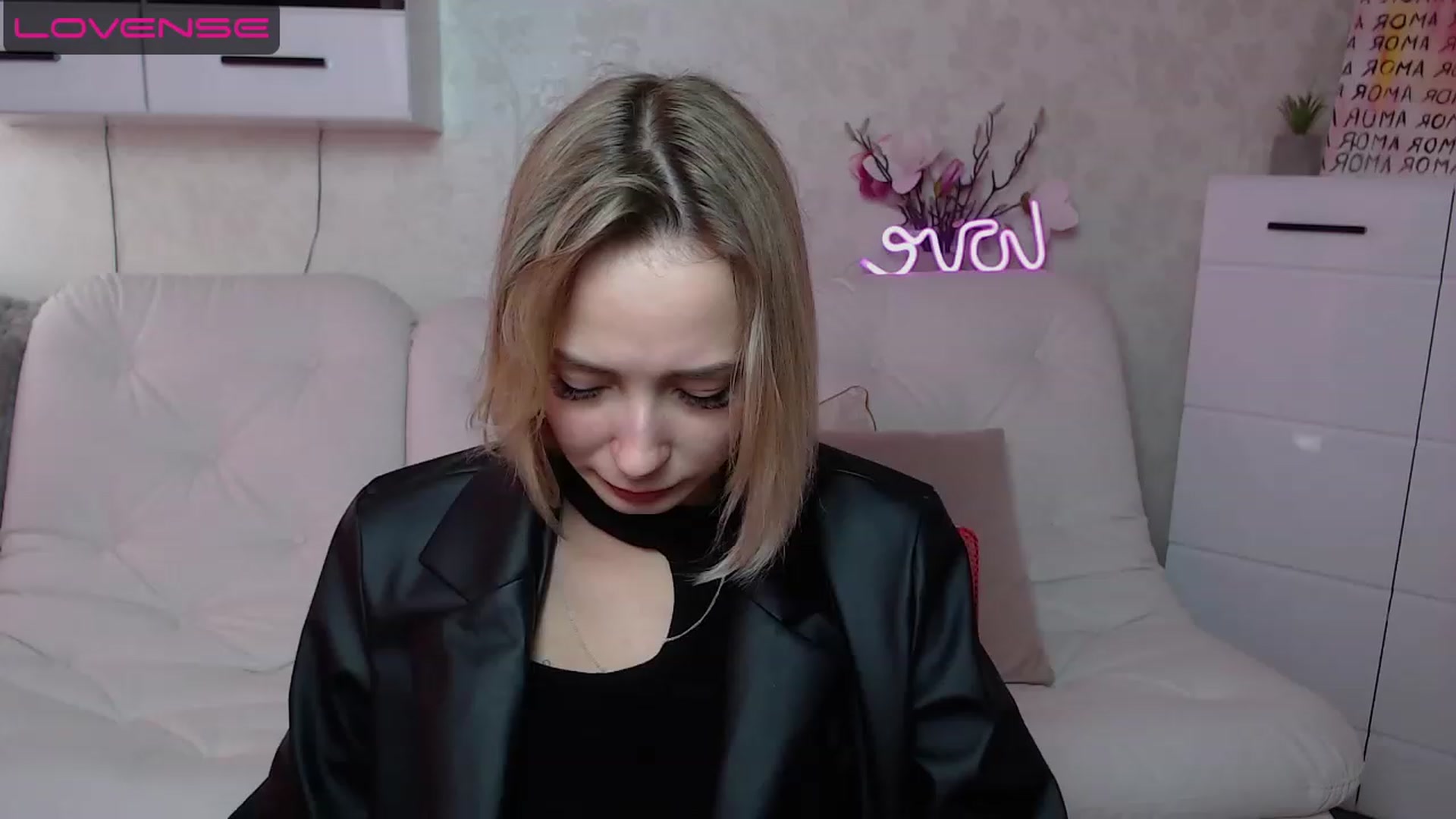 Gallery image thumbnail from Lady_lucky1's myfreecams stream on, 04/18/2023, 15:32 image 6 of 20