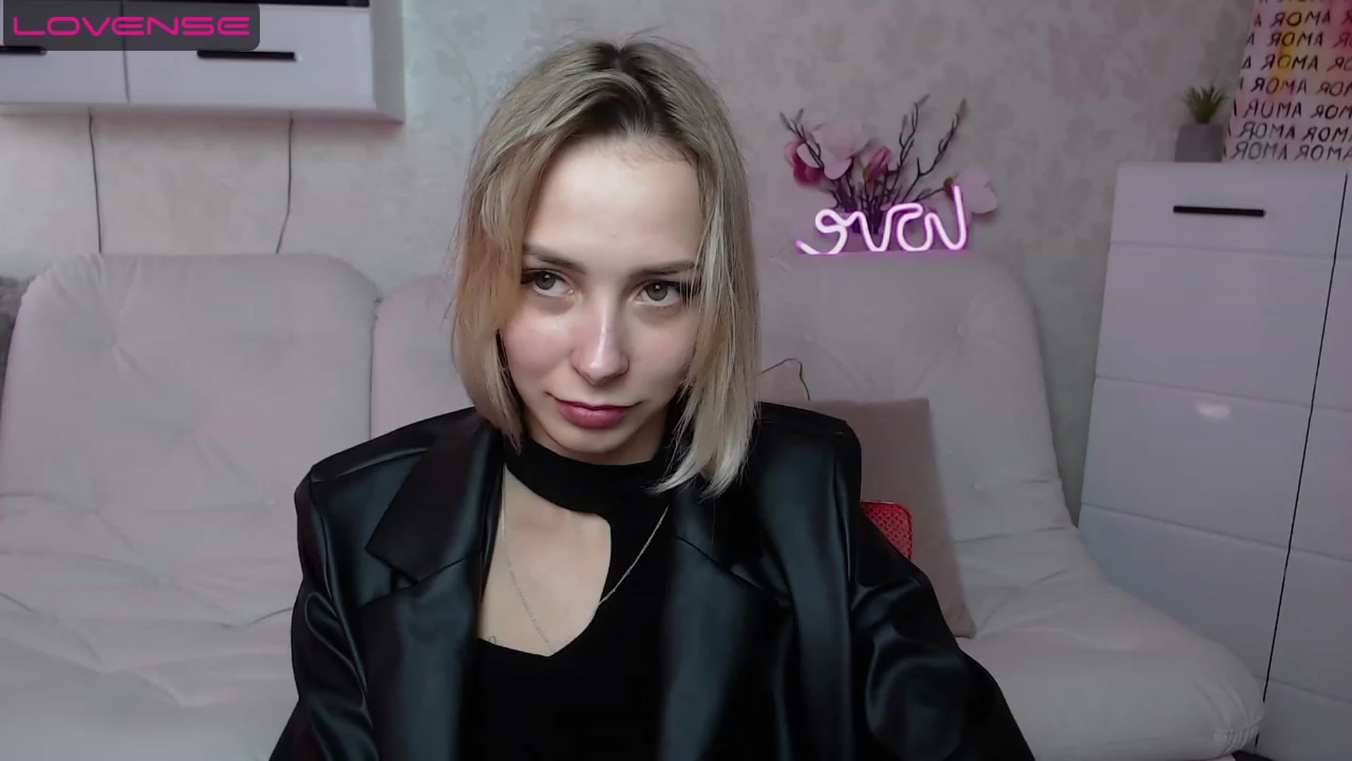 Gallery image thumbnail from Lady_lucky1's myfreecams stream on, 04/18/2023, 15:32 image 8 of 20
