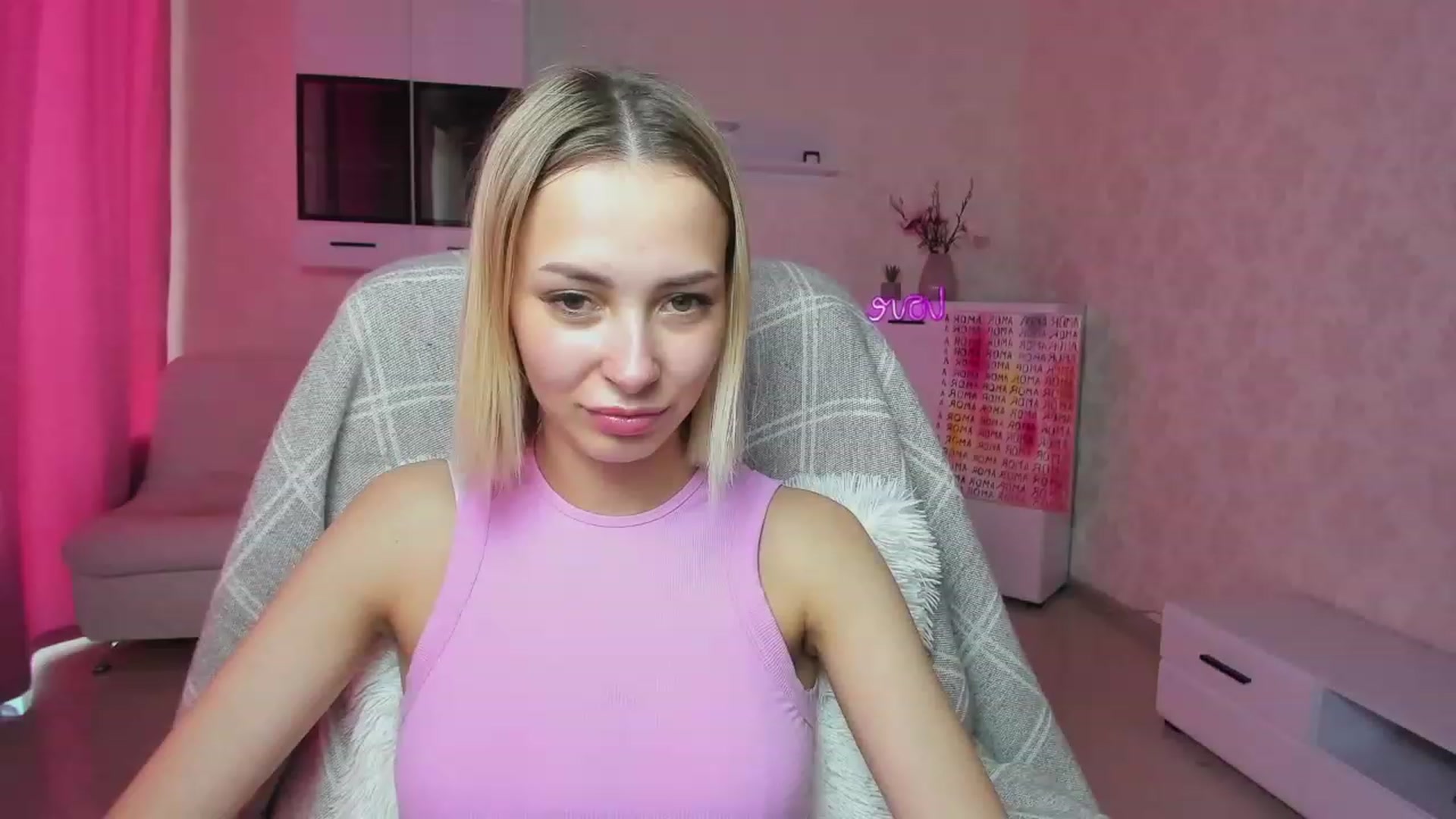 Gallery image thumbnail from Lady_lucky1's myfreecams stream on, 05/20/2023, 15:01 image 14 of 20