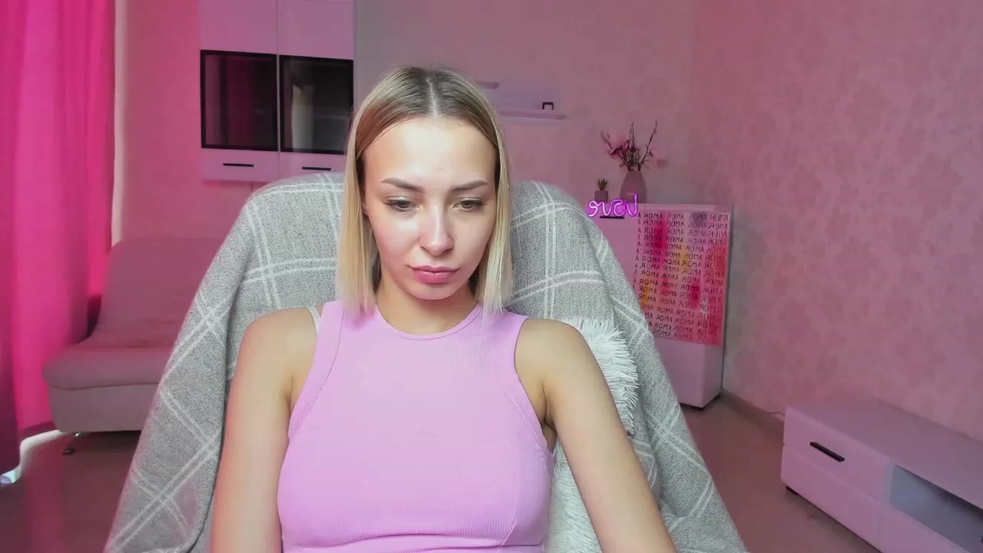 Gallery image thumbnail from Lady_lucky1's myfreecams stream on, 05/20/2023, 15:01 image 8 of 20