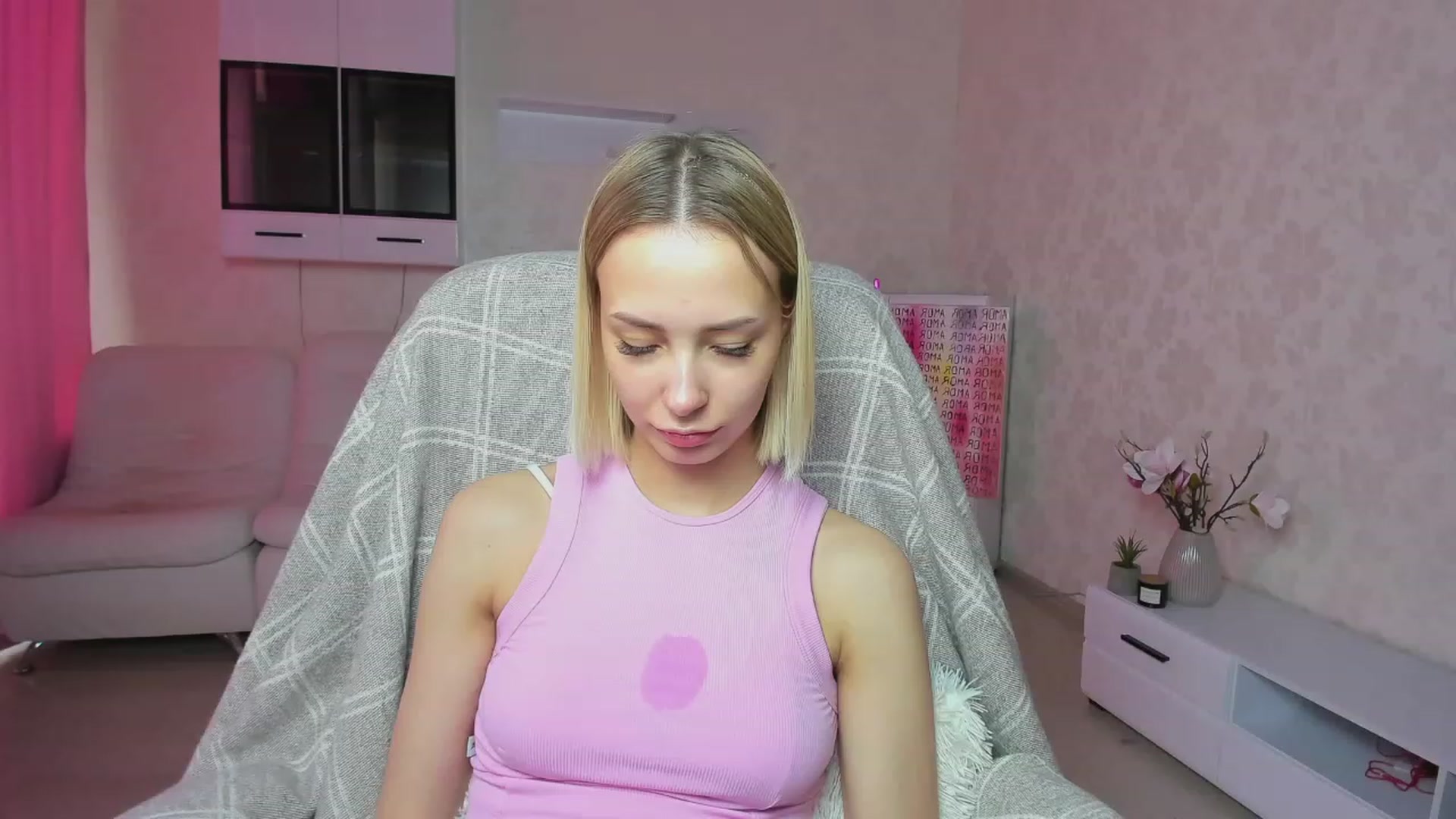 Gallery image thumbnail from Lady_lucky1's myfreecams stream on, 05/20/2023, 18:05 image 2 of 20