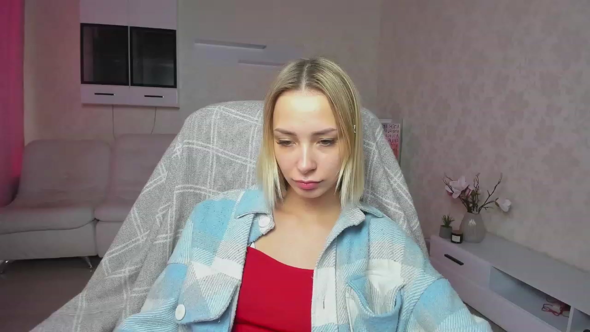 Gallery image thumbnail from Lady_lucky1's myfreecams stream on, 05/20/2023, 18:05 image 8 of 20
