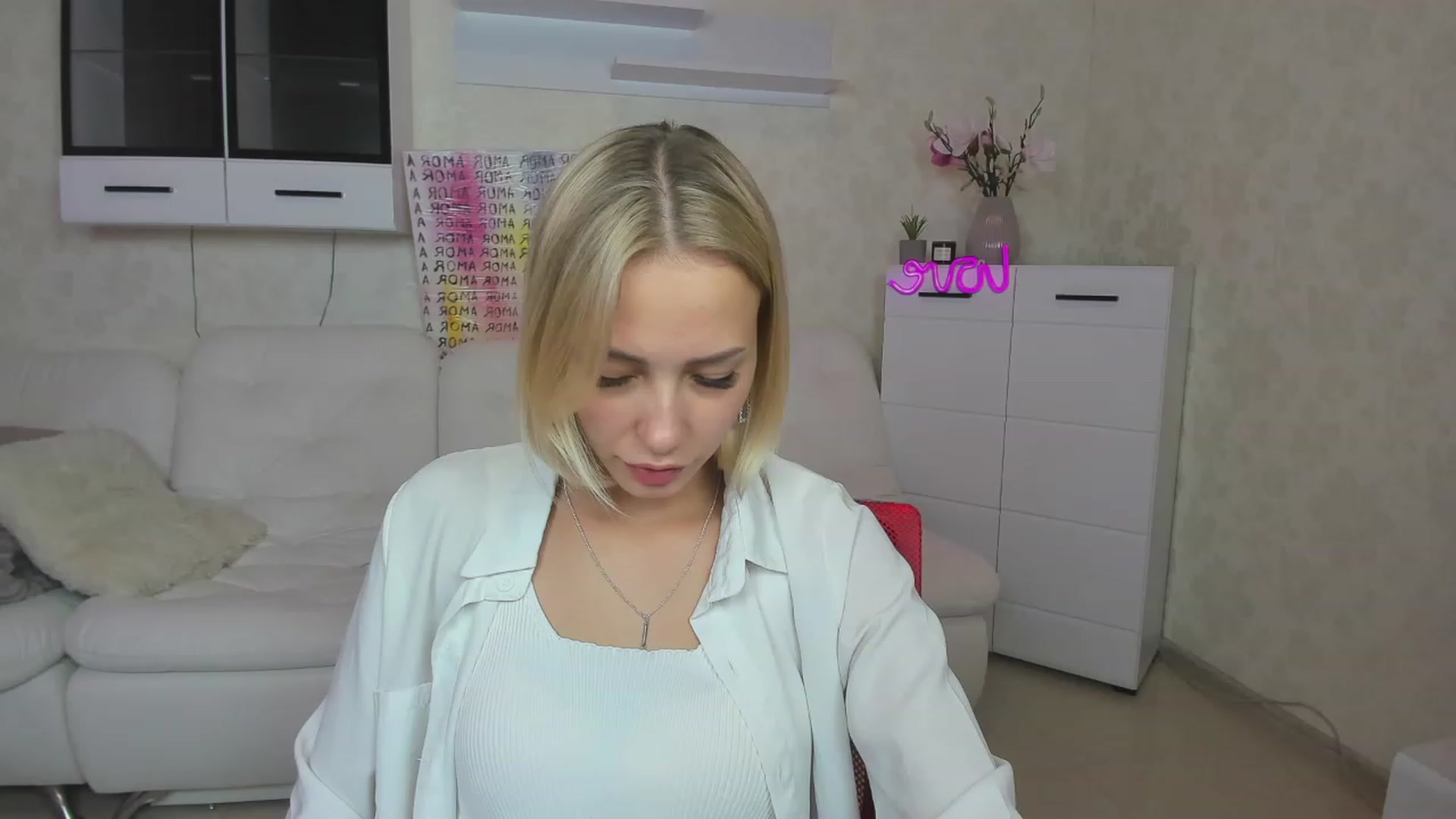 Gallery image thumbnail from Lady_lucky1's myfreecams stream on, 05/30/2023, 18:01 image 19 of 20