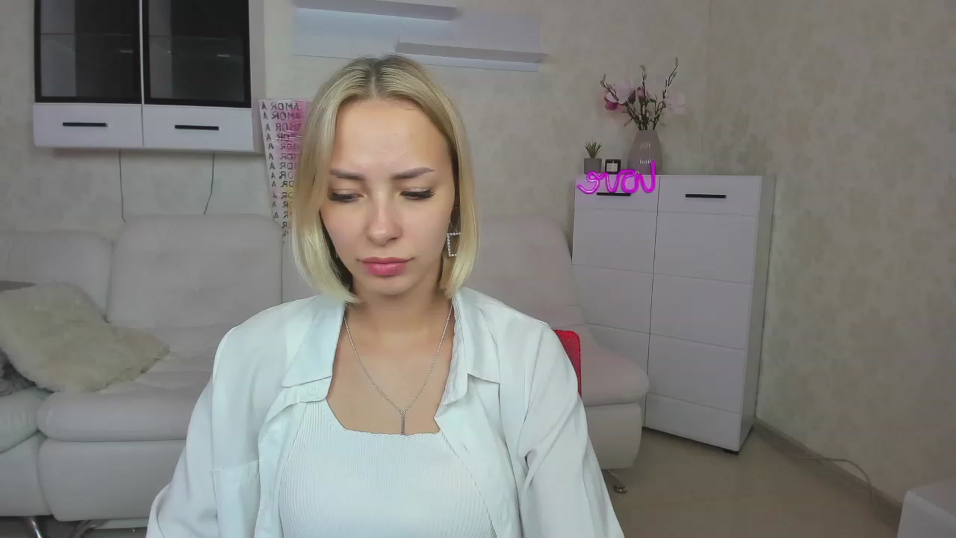 Gallery image thumbnail from Lady_lucky1's myfreecams stream on, 05/30/2023, 18:01 image 17 of 20
