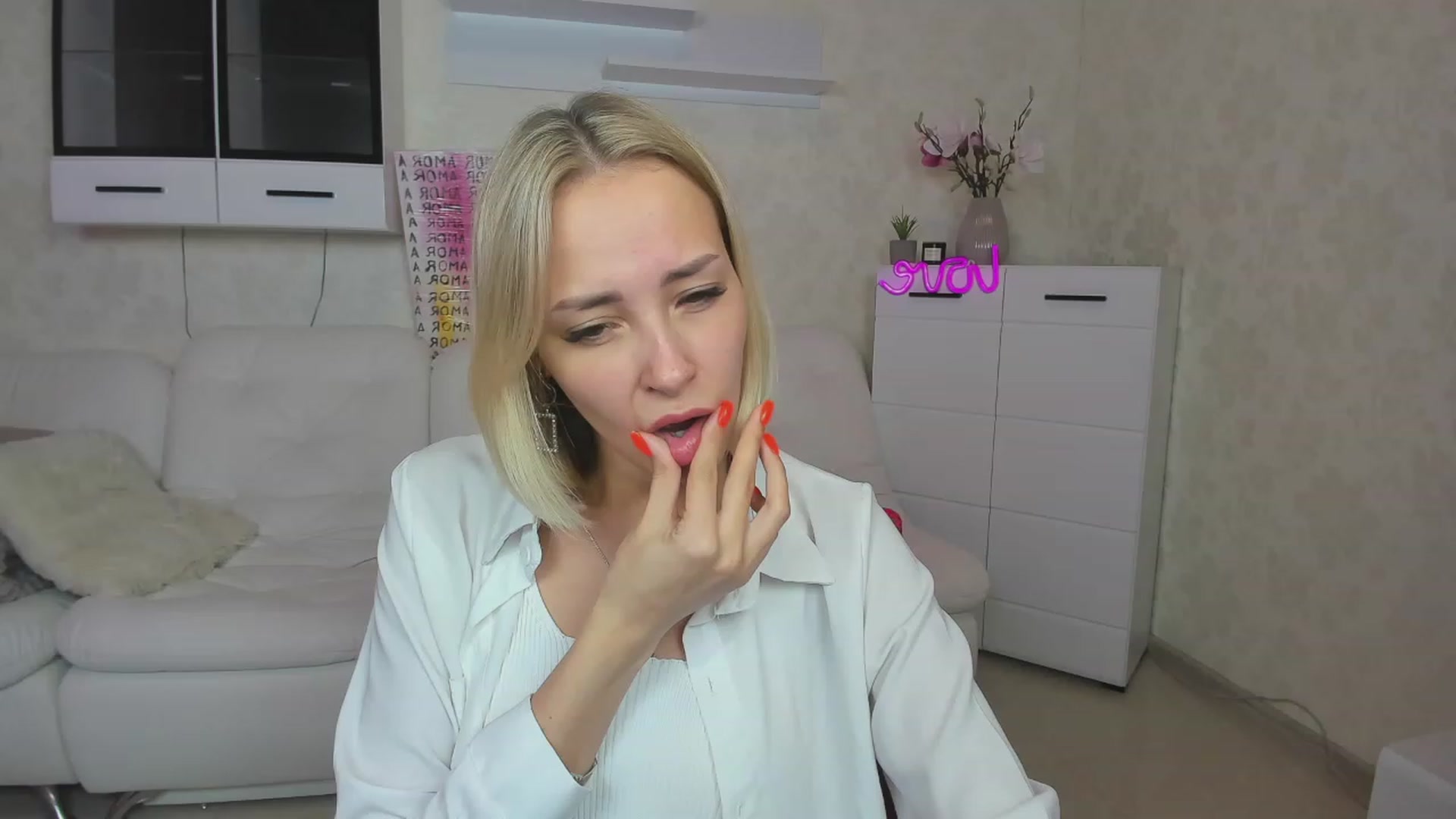 Gallery image thumbnail from Lady_lucky1's myfreecams stream on, 05/30/2023, 18:01 image 8 of 20