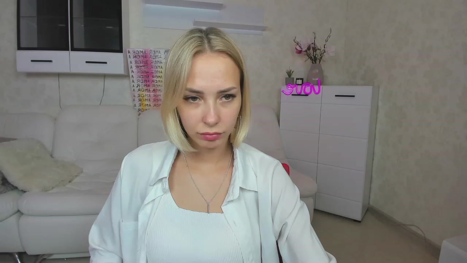 Gallery image thumbnail from Lady_lucky1's myfreecams stream on, 05/30/2023, 18:01 image 9 of 20