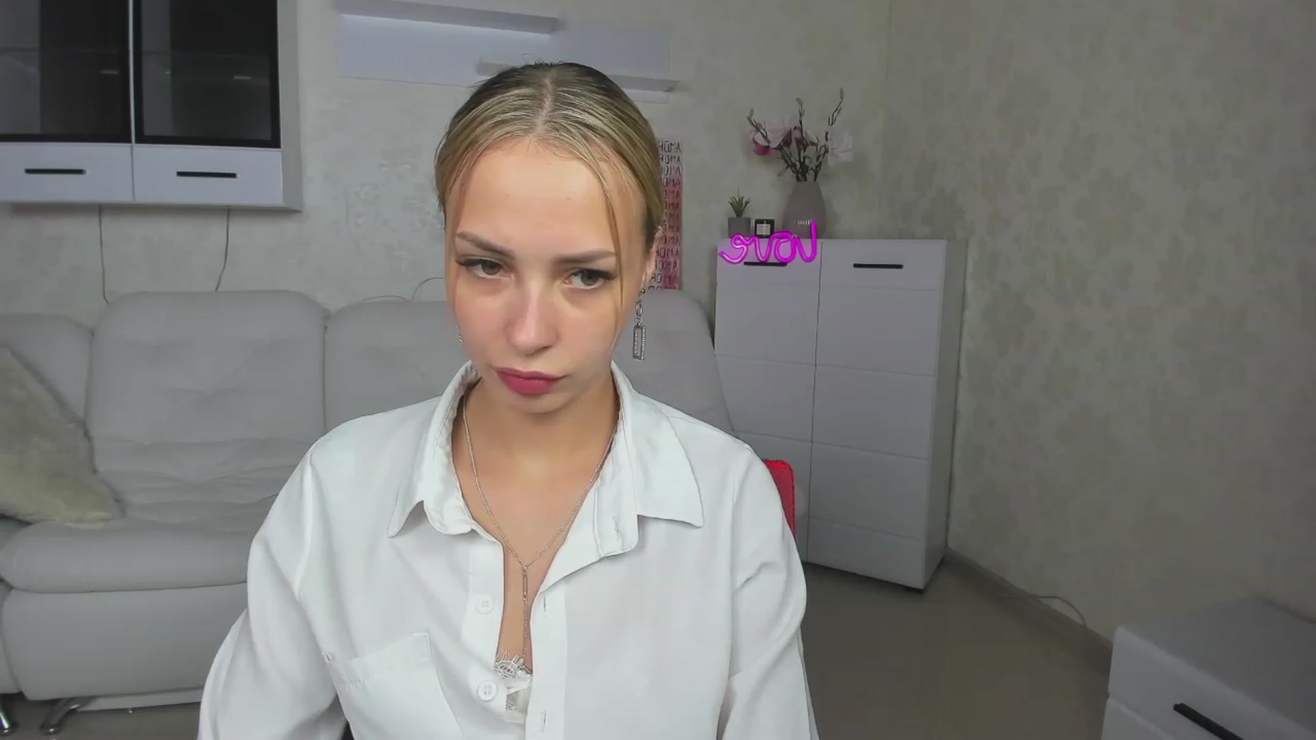 Gallery image thumbnail from Lady_lucky1's myfreecams stream on, 05/31/2023, 18:44 image 16 of 20