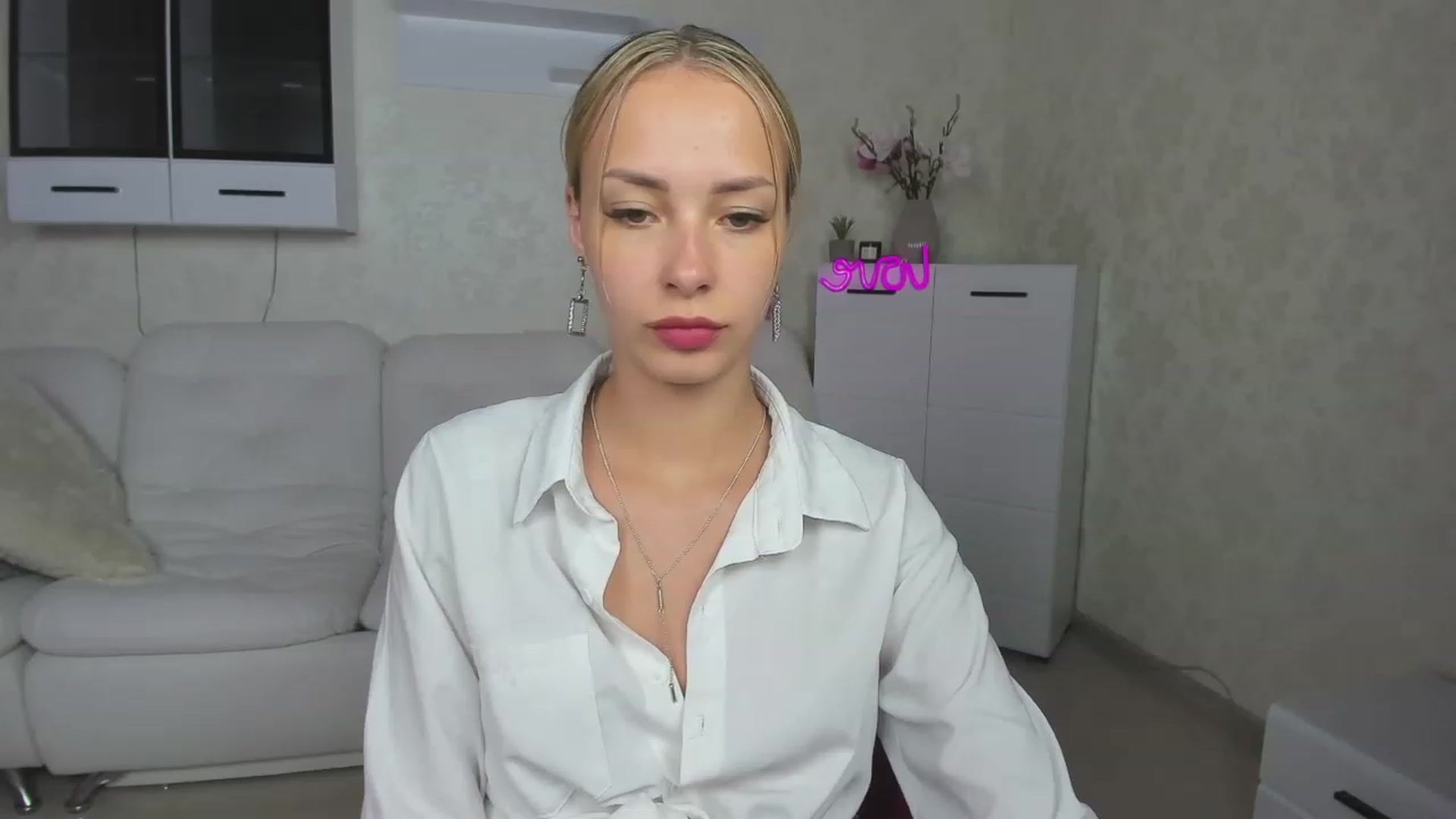 Gallery image thumbnail from Lady_lucky1's myfreecams stream on, 05/31/2023, 18:44 image 5 of 20