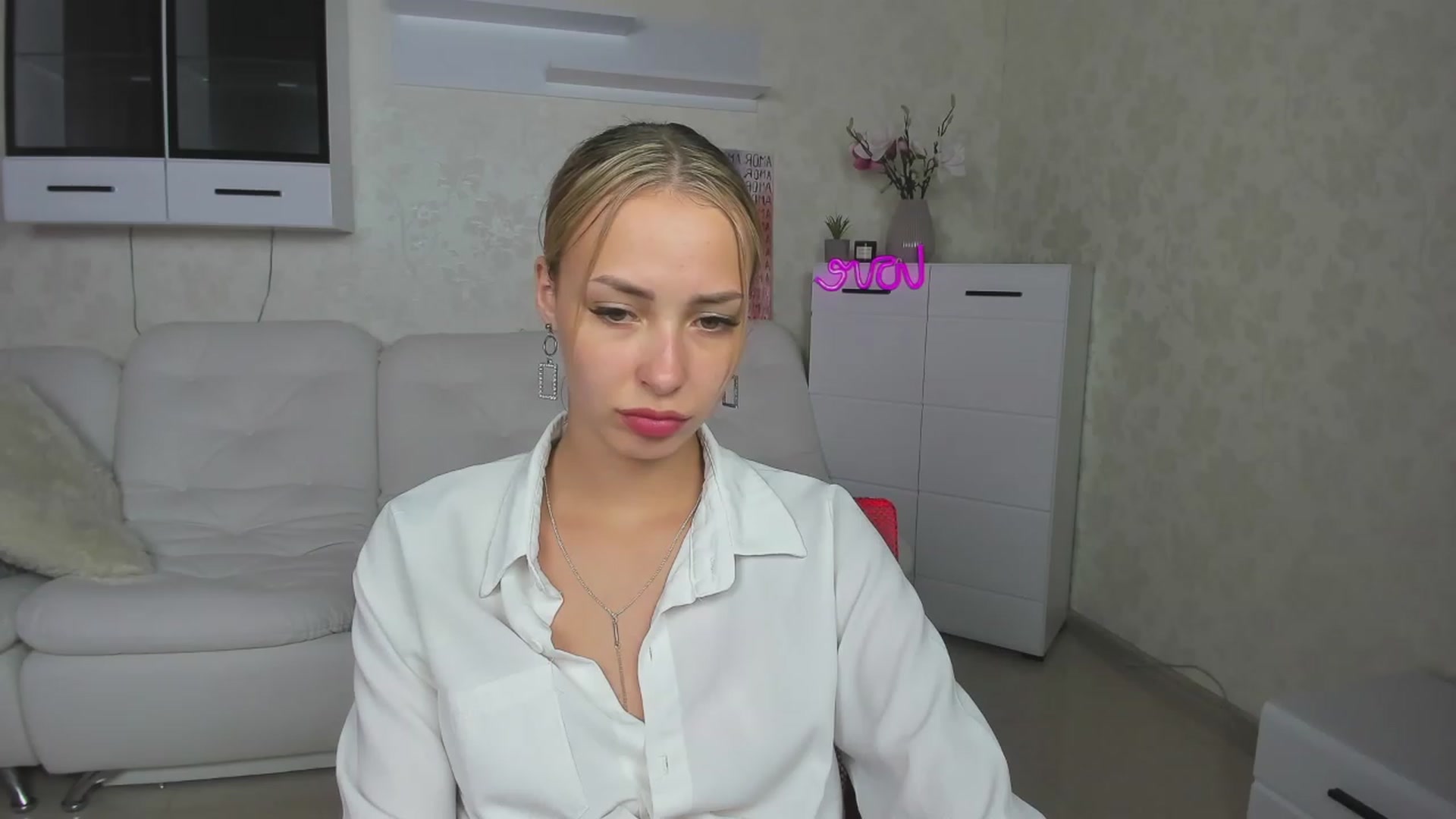Gallery image thumbnail from Lady_lucky1's myfreecams stream on, 05/31/2023, 18:44 image 9 of 20