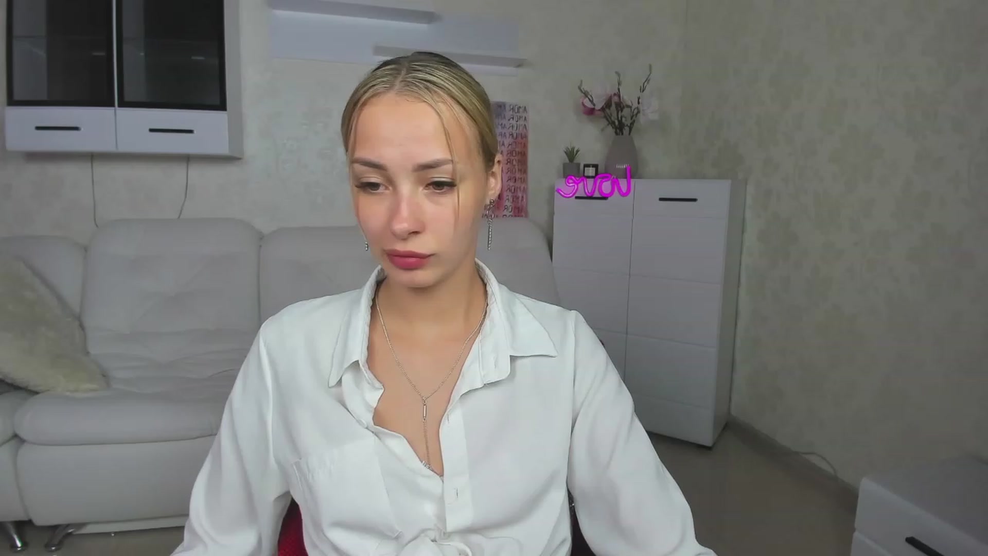 Gallery image thumbnail from Lady_lucky1's myfreecams stream on, 05/31/2023, 18:44 image 7 of 20