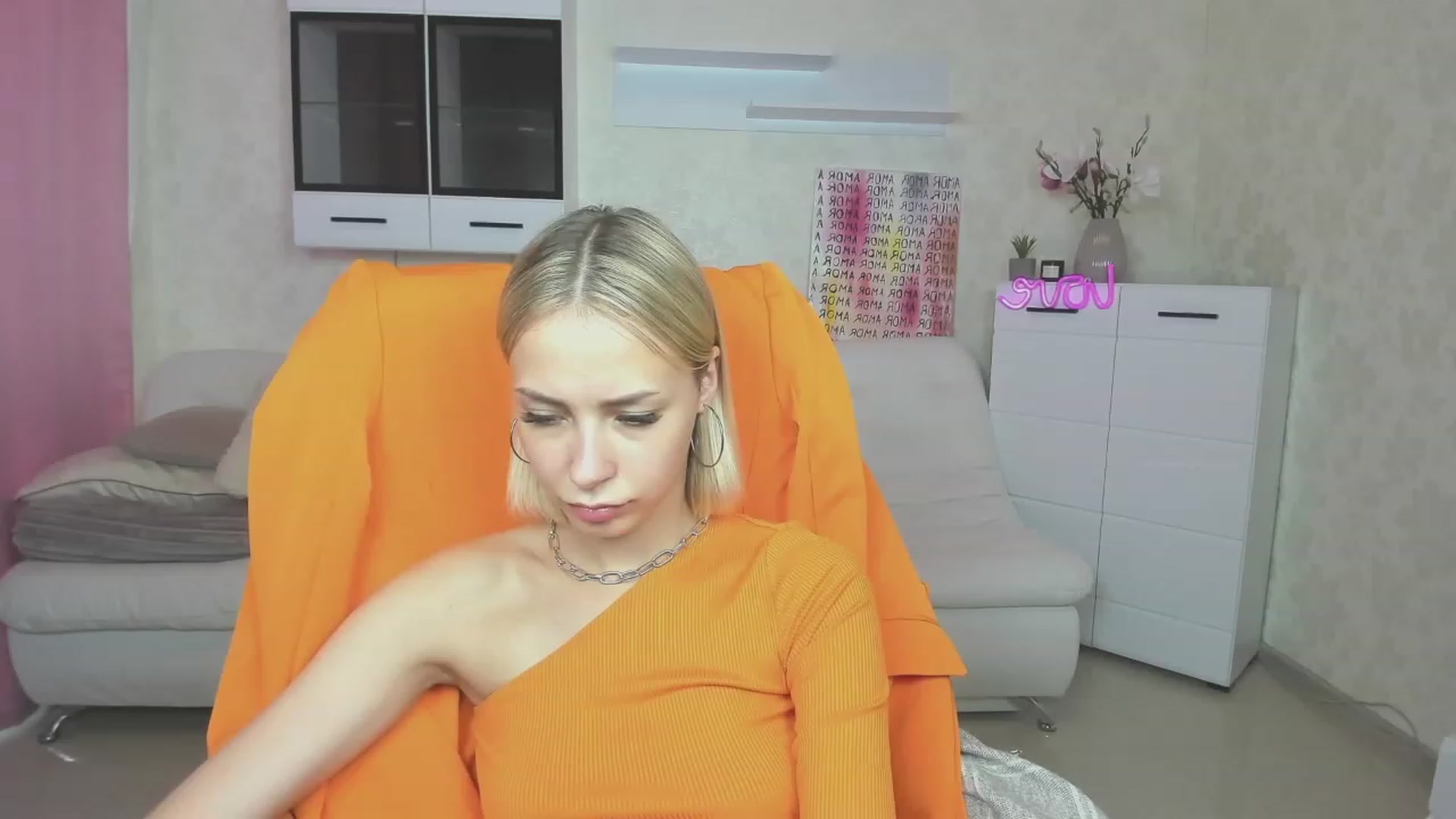 Gallery image thumbnail from Lady_lucky1's myfreecams stream on, 06/01/2023, 17:25 image 16 of 20