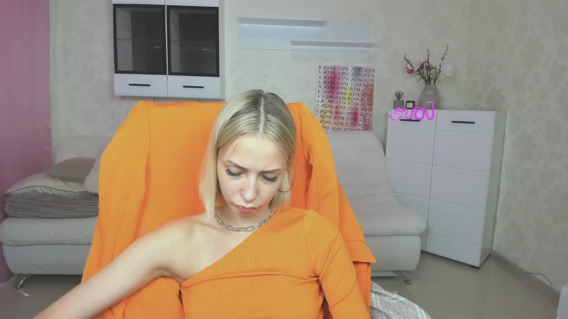 Gallery image thumbnail from Lady_lucky1's myfreecams stream on, 06/01/2023, 17:25 image 20 of 20