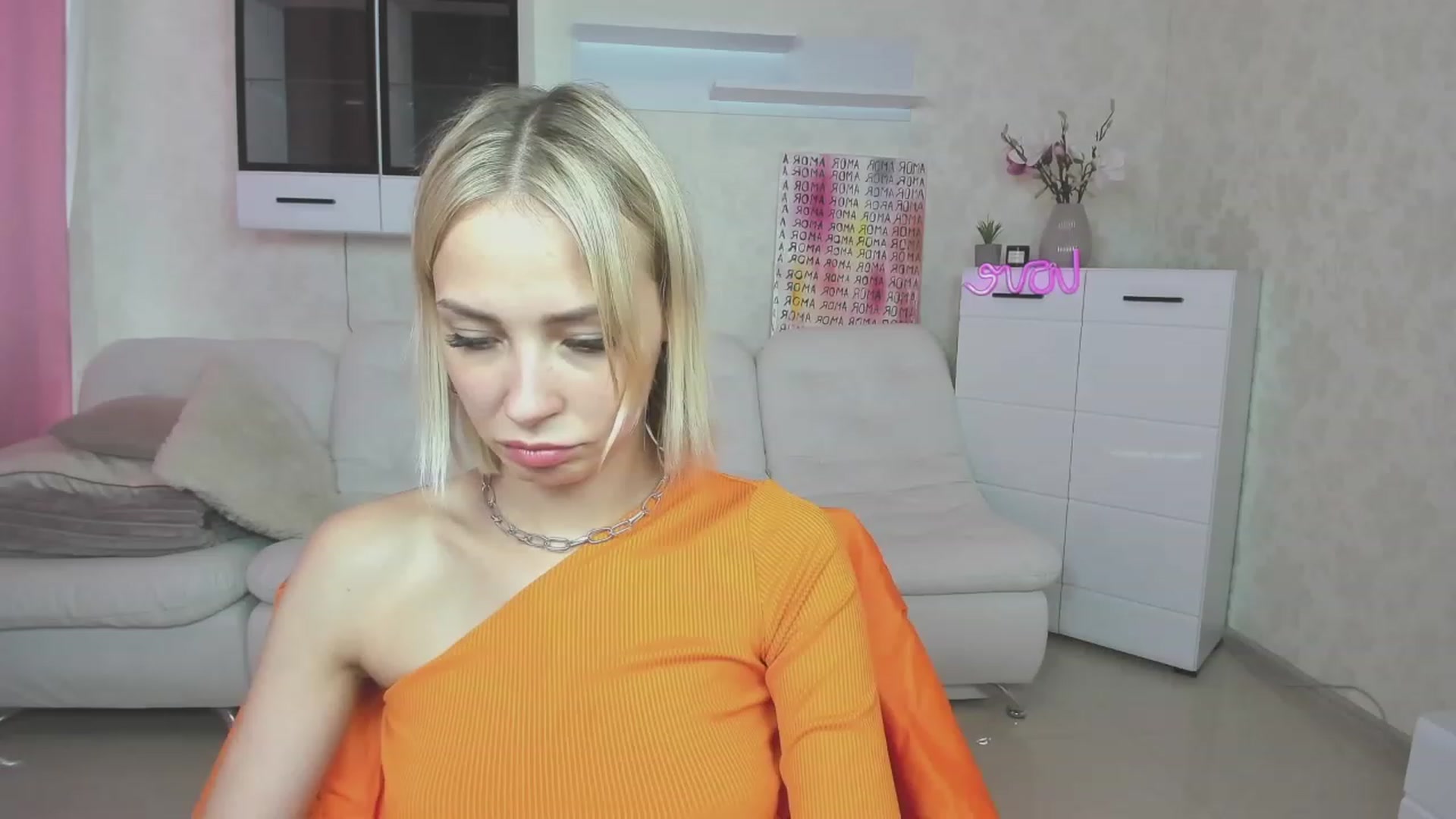 Gallery image thumbnail from Lady_lucky1's myfreecams stream on, 06/01/2023, 17:25 image 2 of 20
