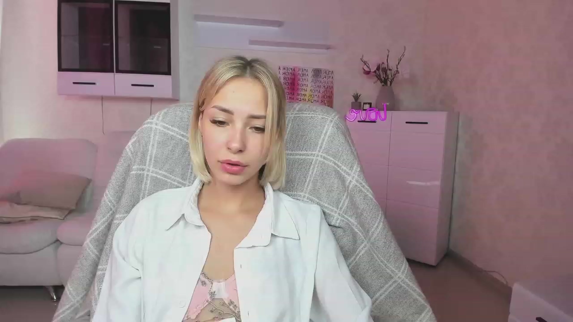 Gallery image thumbnail from Lady_lucky1's myfreecams stream on, 06/04/2023, 07:21 image 11 of 20