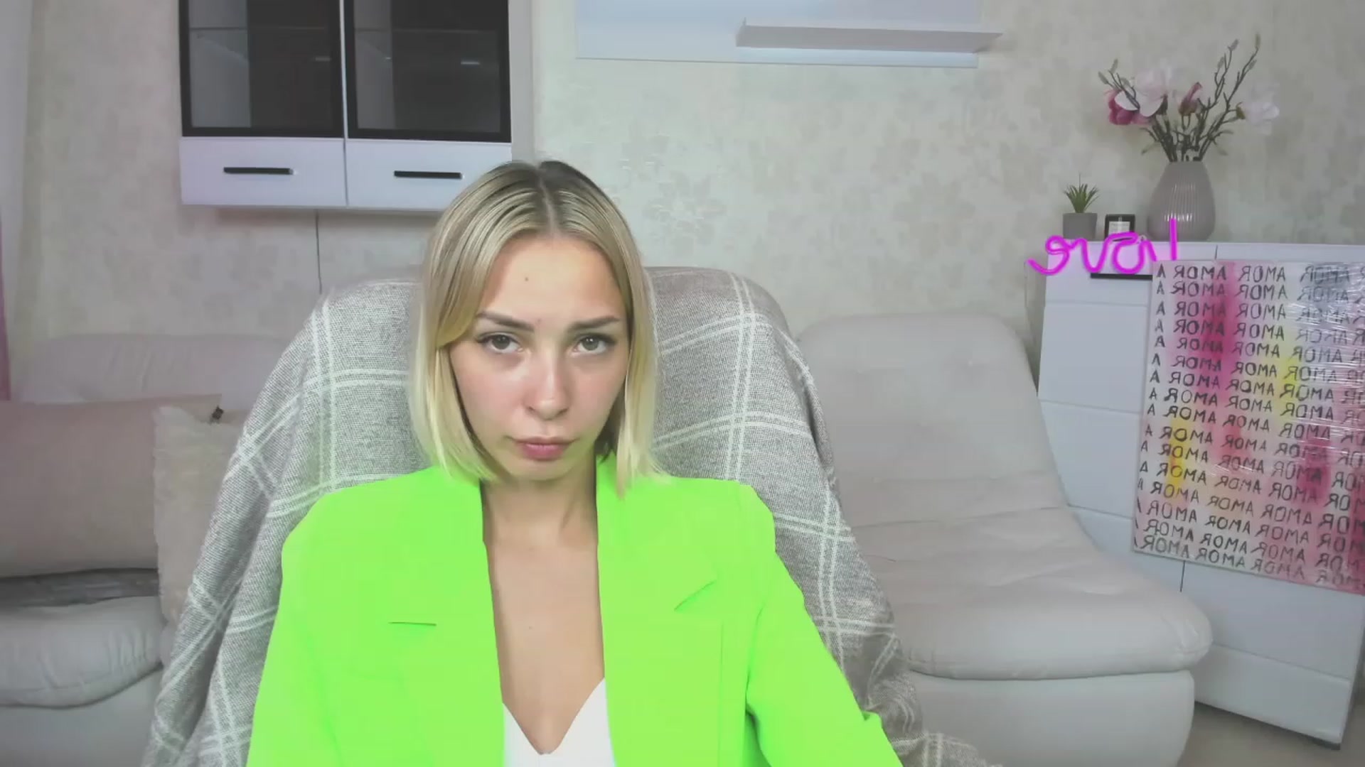 Gallery image thumbnail from Lady_lucky1's myfreecams stream on, 06/06/2023, 17:46 image 12 of 20