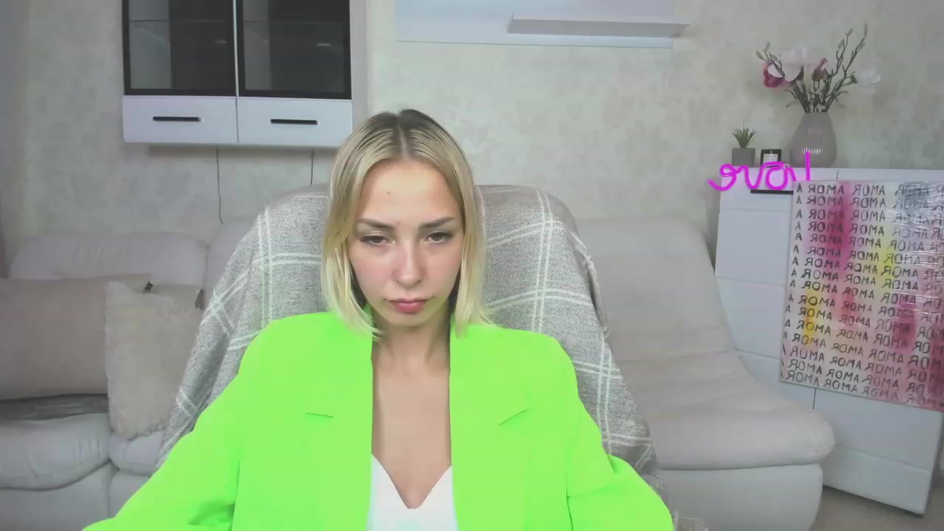 Gallery image thumbnail from Lady_lucky1's myfreecams stream on, 06/06/2023, 17:46 image 18 of 20