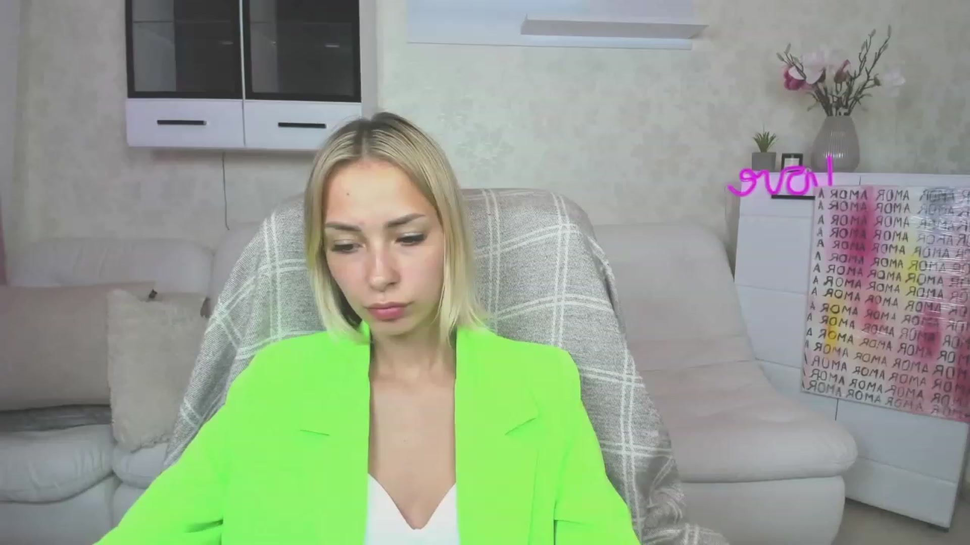 Gallery image thumbnail from Lady_lucky1's myfreecams stream on, 06/06/2023, 17:46 image 14 of 20