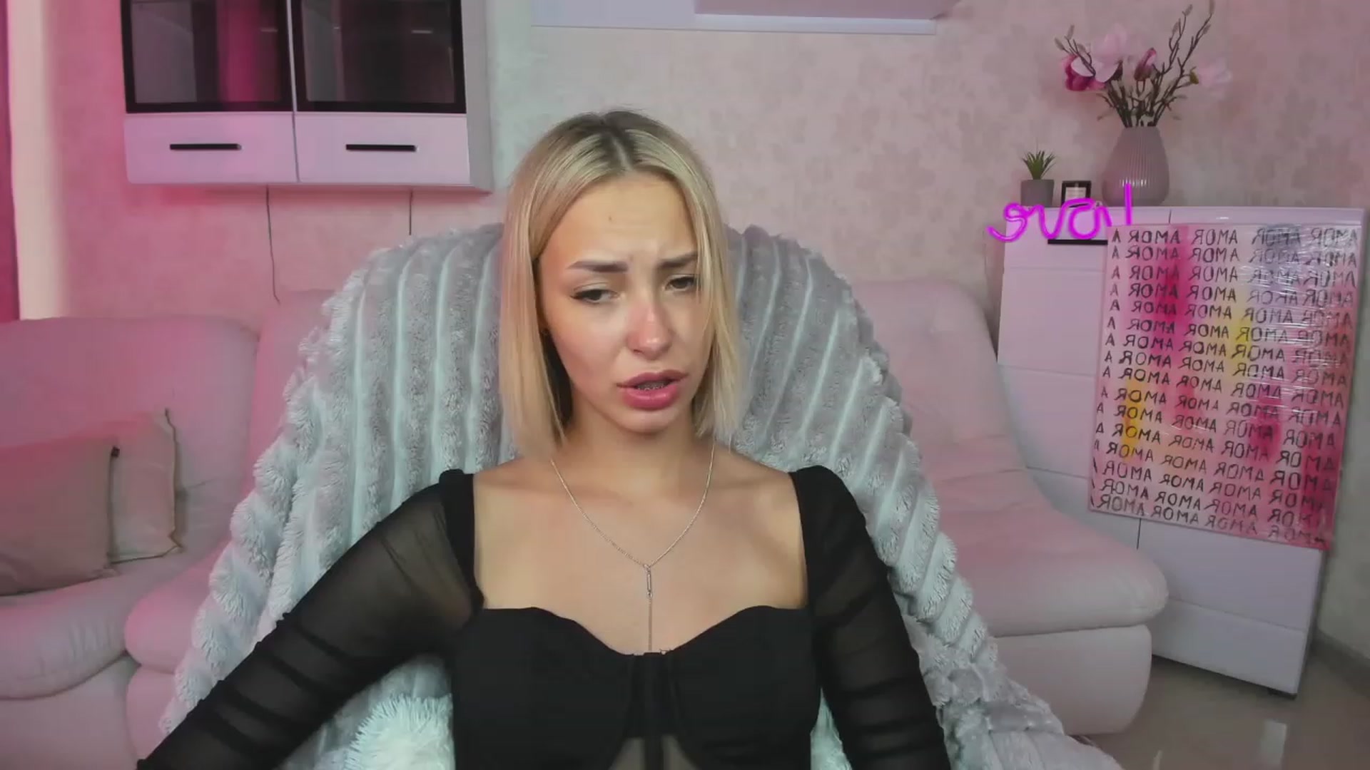Gallery image thumbnail from Lady_lucky1's myfreecams stream on, 06/07/2023, 15:10 image 6 of 20