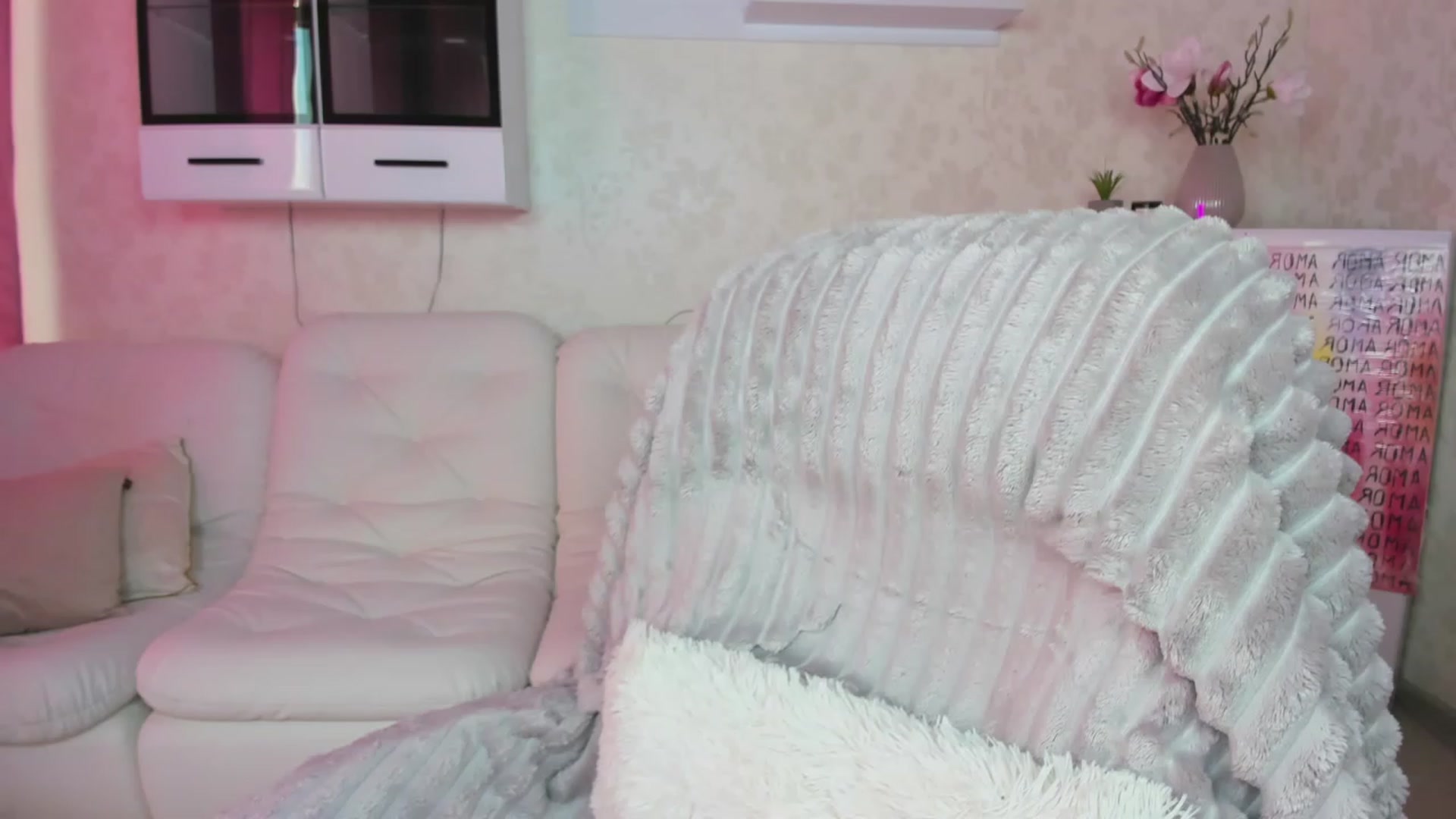 Gallery image thumbnail from Lady_lucky1's myfreecams stream on, 06/07/2023, 15:10 image 12 of 20