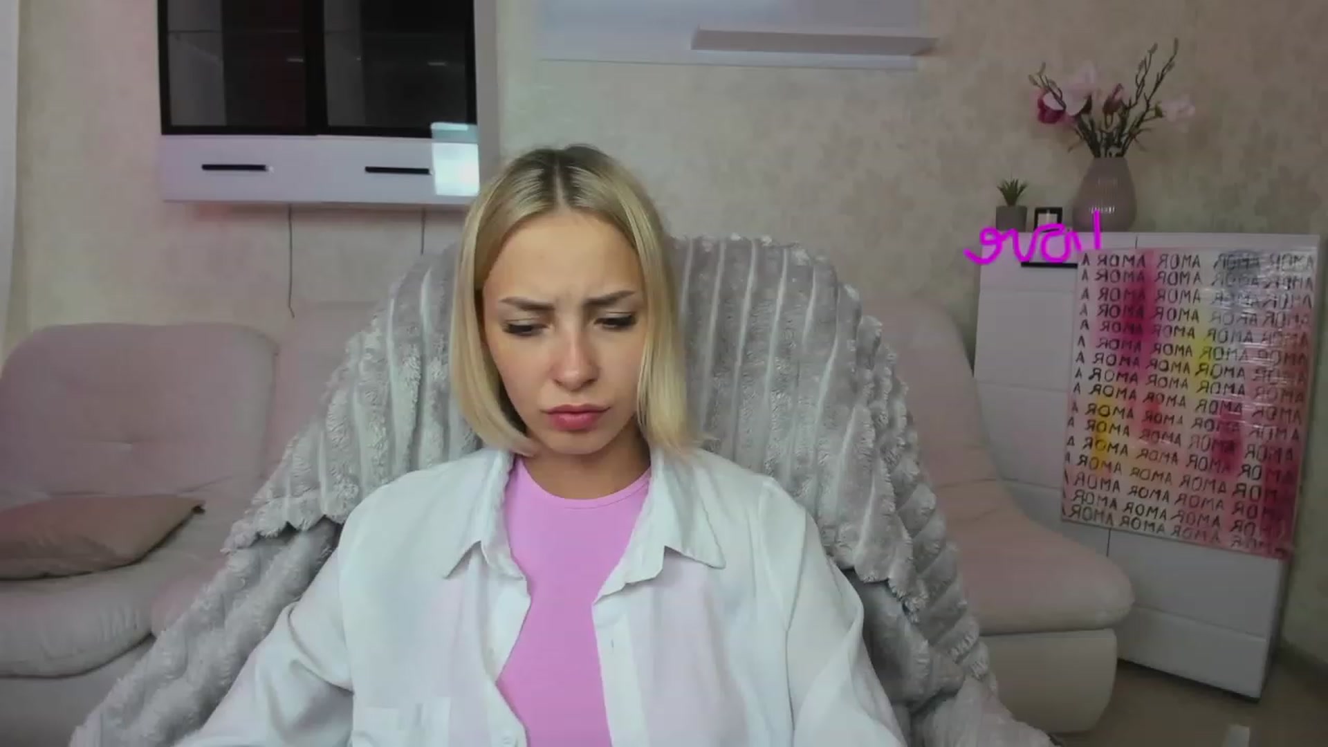 Gallery image thumbnail from Lady_lucky1's myfreecams stream on, 06/08/2023, 16:01 image 12 of 20