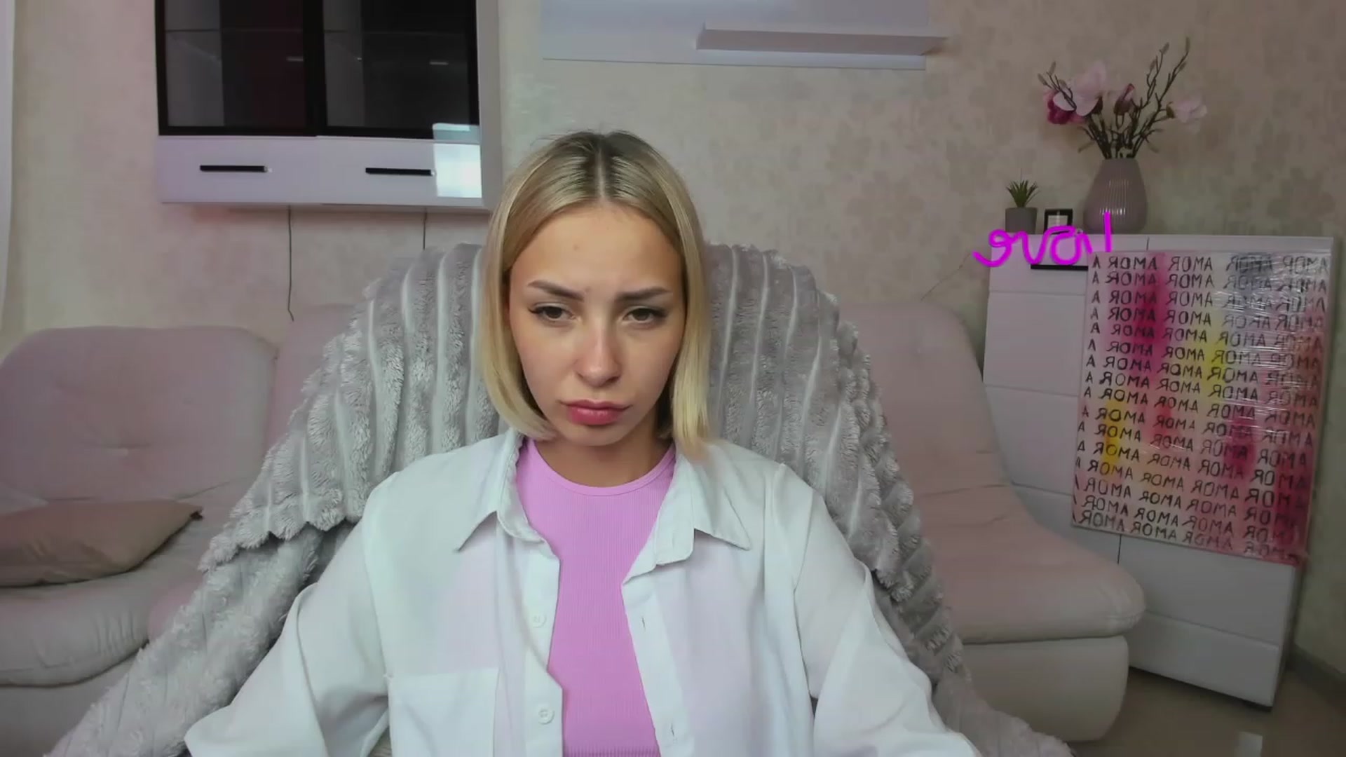 Gallery image thumbnail from Lady_lucky1's myfreecams stream on, 06/08/2023, 16:01 image 1 of 20
