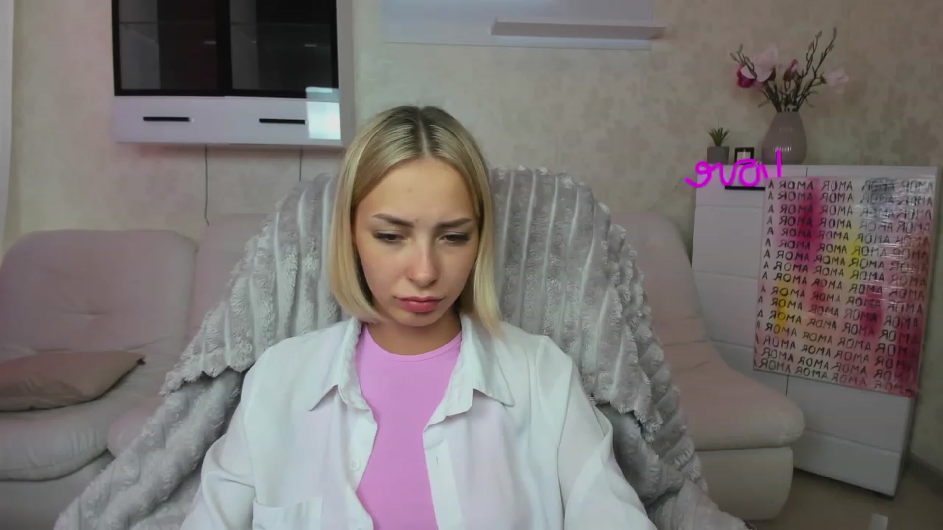 Gallery image thumbnail from Lady_lucky1's myfreecams stream on, 06/08/2023, 16:01 image 16 of 20