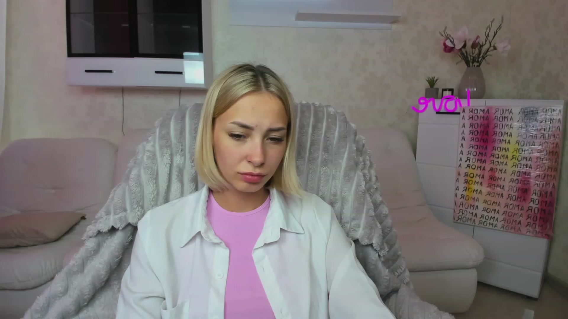 Gallery image thumbnail from Lady_lucky1's myfreecams stream on, 06/08/2023, 16:01 image 9 of 20