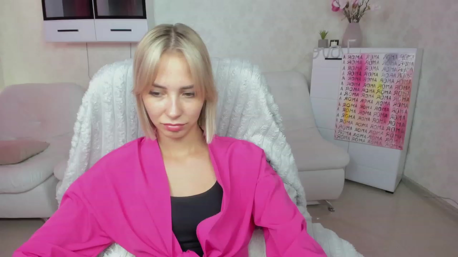 Gallery image thumbnail from Lady_lucky1's myfreecams stream on, 06/10/2023, 17:25 image 5 of 20