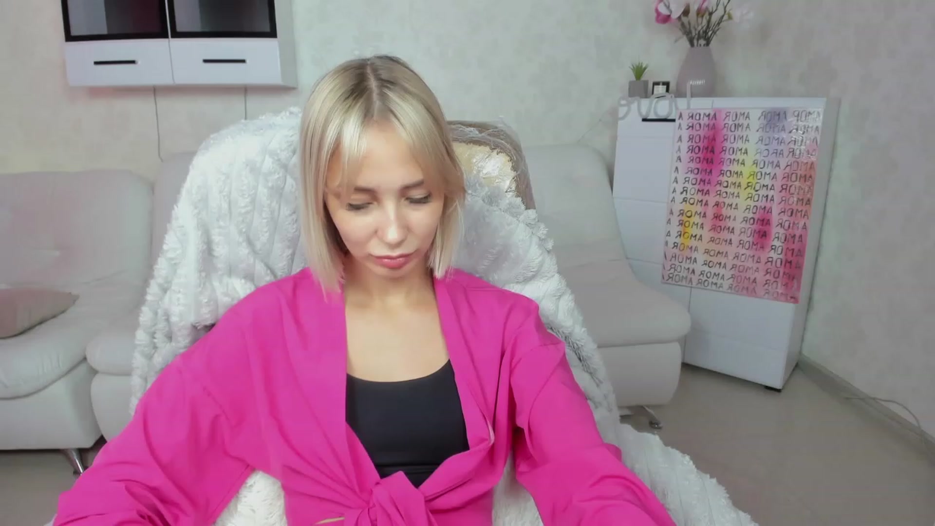 Gallery image thumbnail from Lady_lucky1's myfreecams stream on, 06/10/2023, 17:25 image 16 of 20