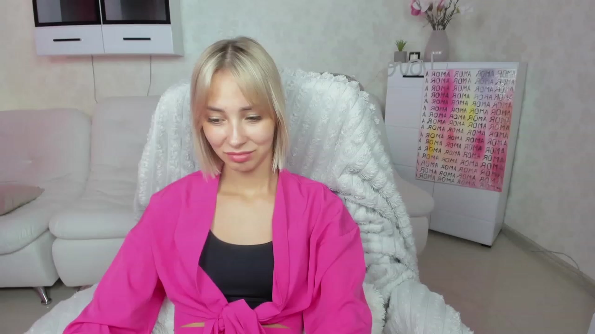 Gallery image thumbnail from Lady_lucky1's myfreecams stream on, 06/10/2023, 17:25 image 14 of 20