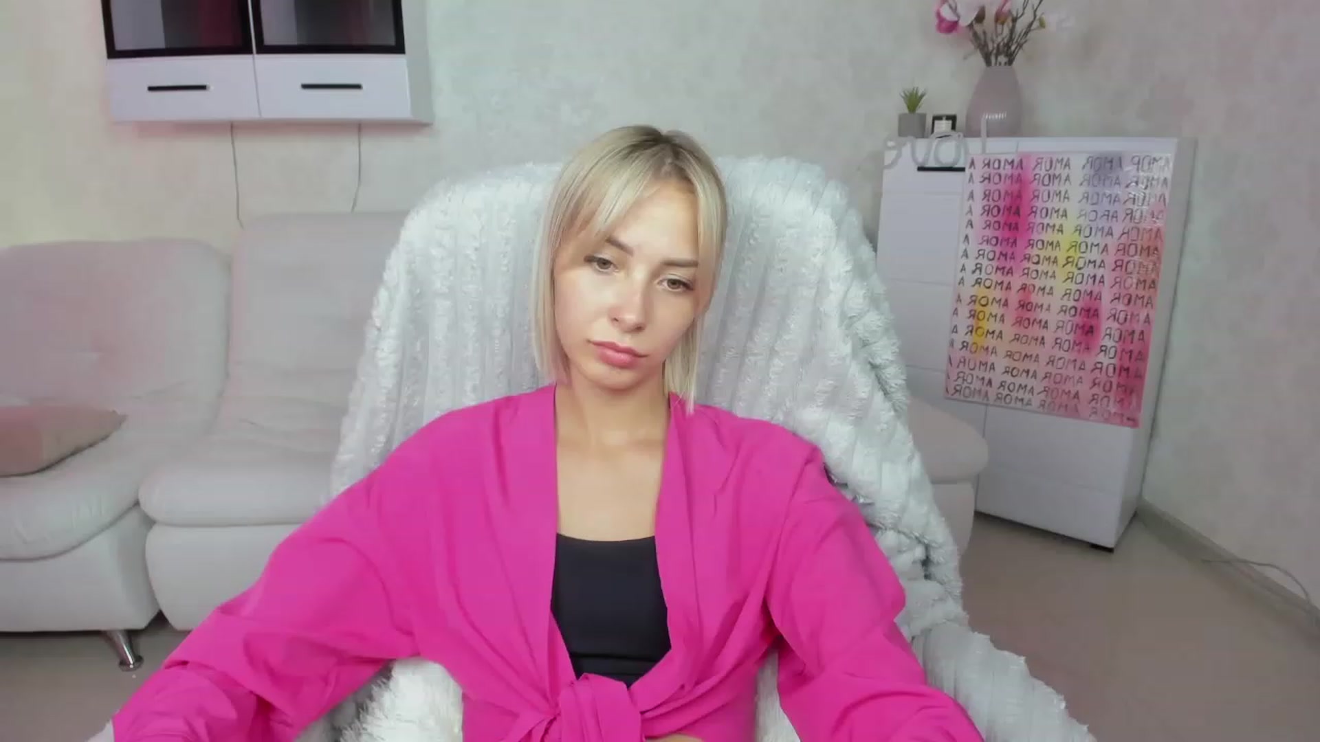 Gallery image thumbnail from Lady_lucky1's myfreecams stream on, 06/10/2023, 17:25 image 8 of 20