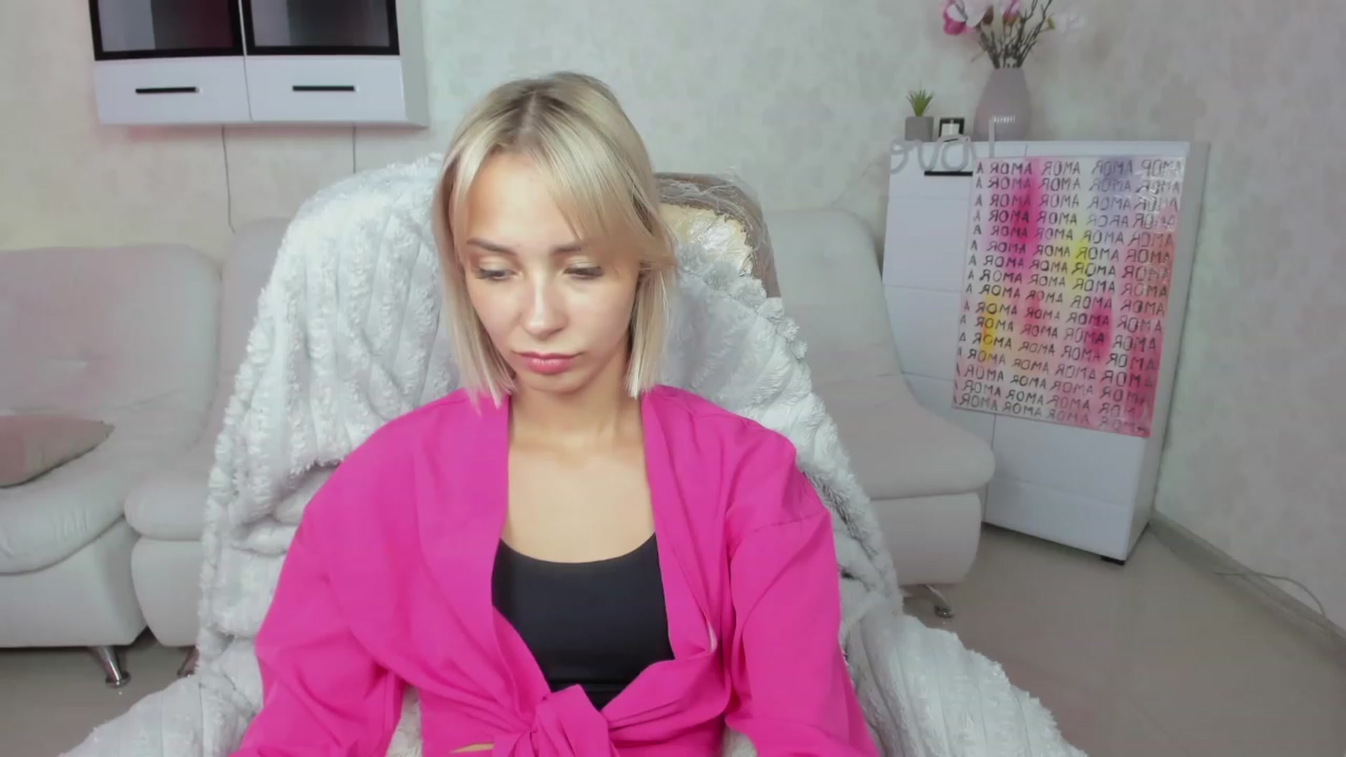 Gallery image thumbnail from Lady_lucky1's myfreecams stream on, 06/10/2023, 17:25 image 15 of 20