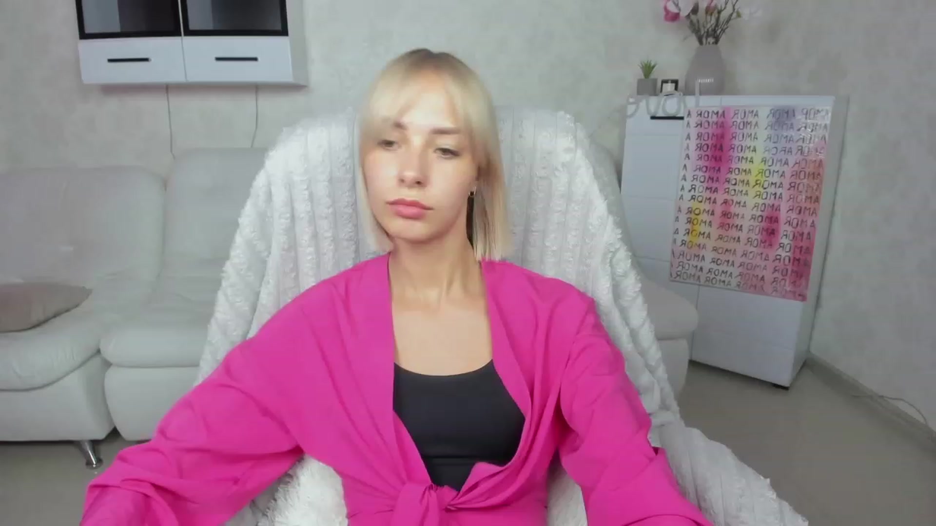 Gallery image thumbnail from Lady_lucky1's myfreecams stream on, 06/10/2023, 18:06 image 6 of 20