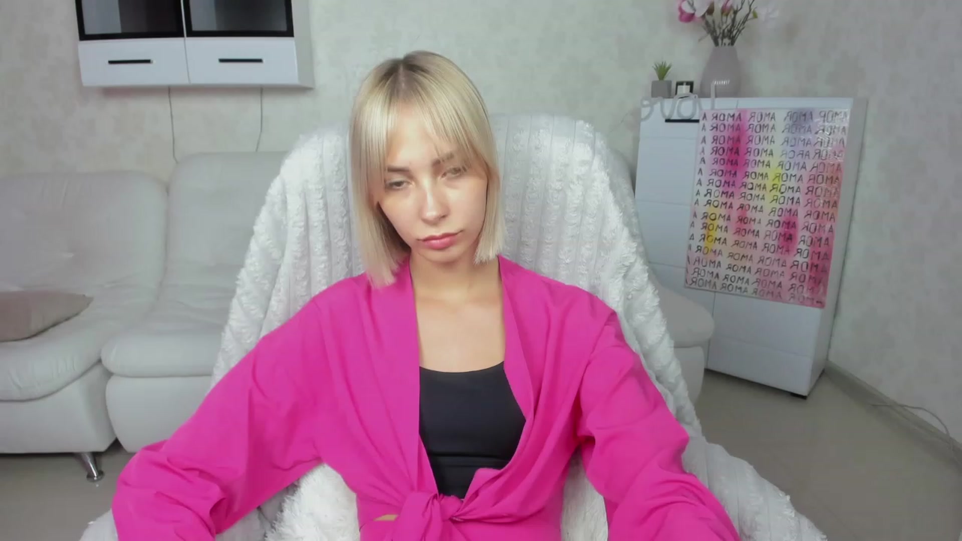 Gallery image thumbnail from Lady_lucky1's myfreecams stream on, 06/10/2023, 18:06 image 8 of 20