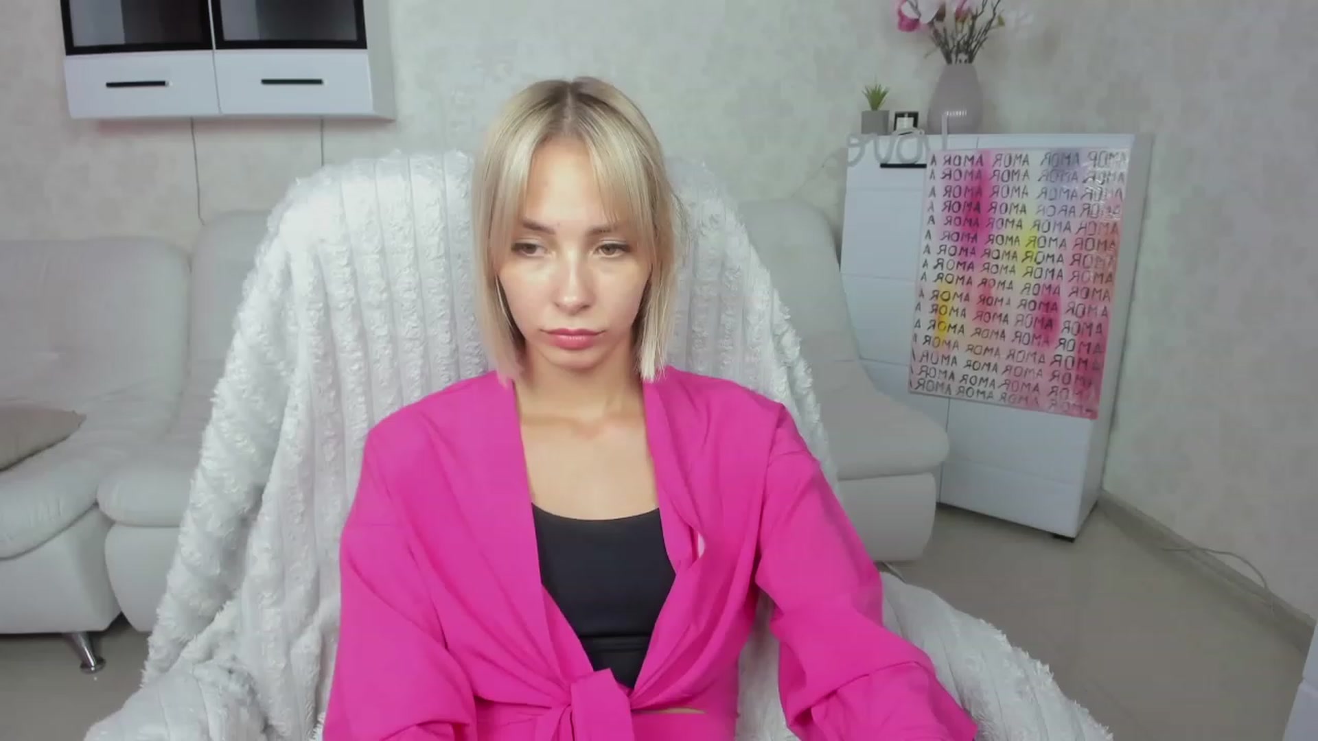 Gallery image thumbnail from Lady_lucky1's myfreecams stream on, 06/10/2023, 18:06 image 1 of 20