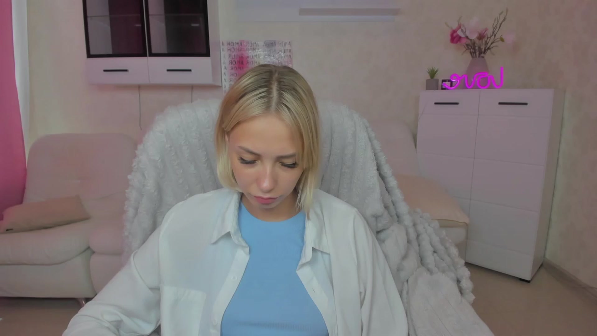 Gallery image thumbnail from Lady_lucky1's myfreecams stream on, 06/16/2023, 16:41 image 9 of 20