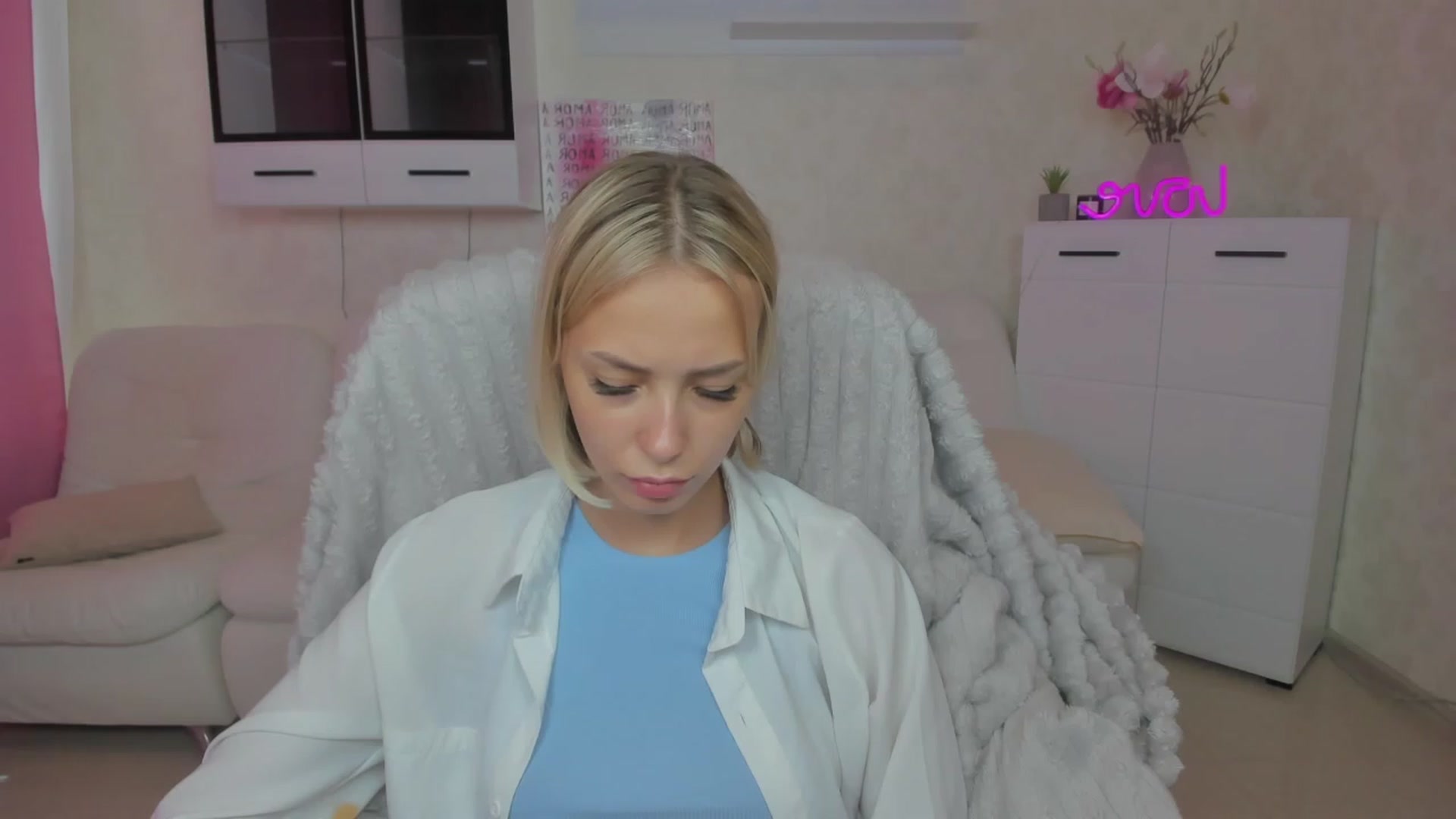 Gallery image thumbnail from Lady_lucky1's myfreecams stream on, 06/16/2023, 16:41 image 16 of 20