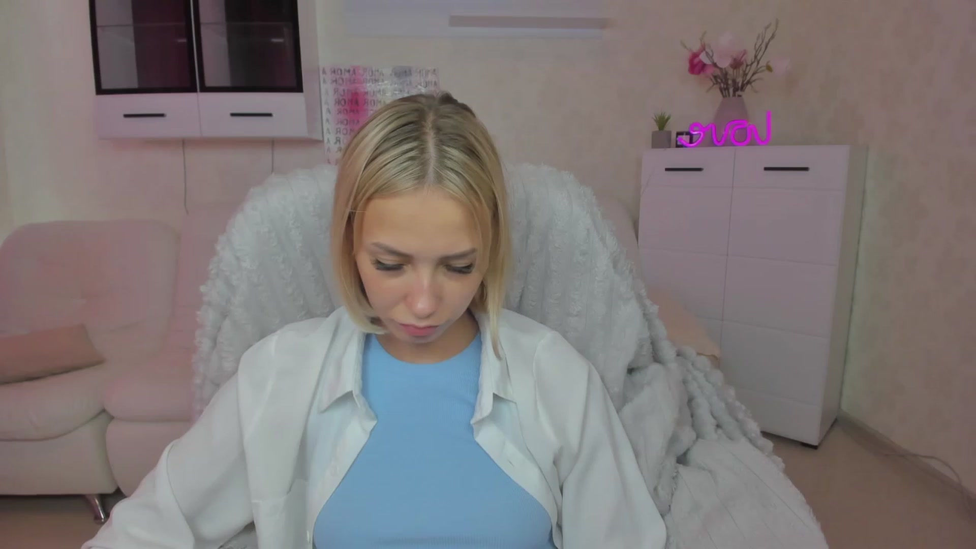 Gallery image thumbnail from Lady_lucky1's myfreecams stream on, 06/16/2023, 16:41 image 6 of 20