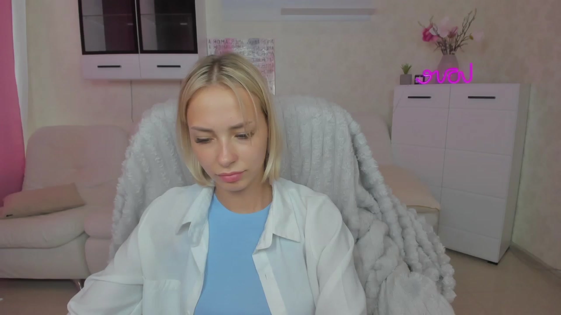Gallery image thumbnail from Lady_lucky1's myfreecams stream on, 06/16/2023, 16:41 image 15 of 20