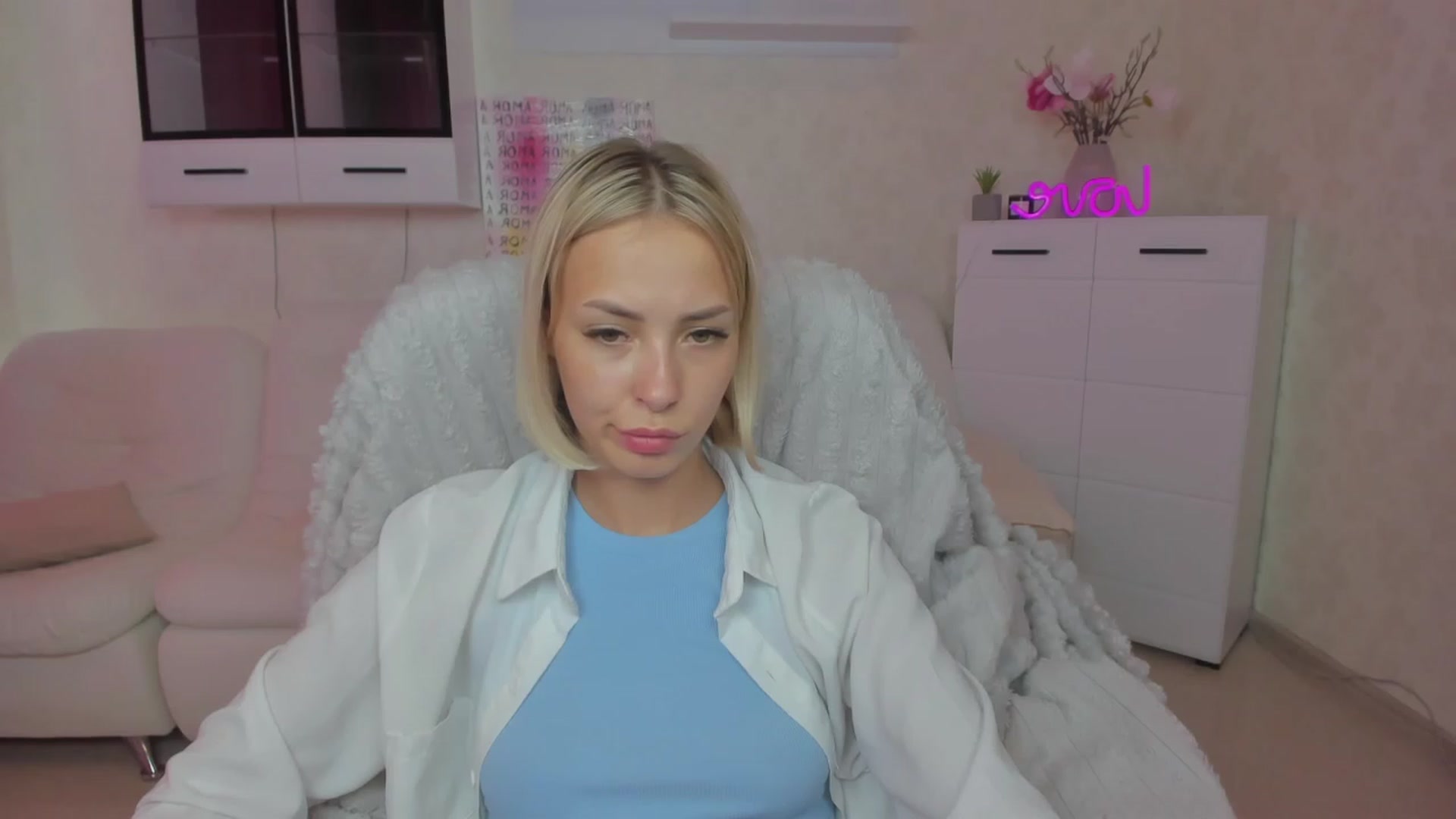 Gallery image thumbnail from Lady_lucky1's myfreecams stream on, 06/16/2023, 16:41 image 5 of 20