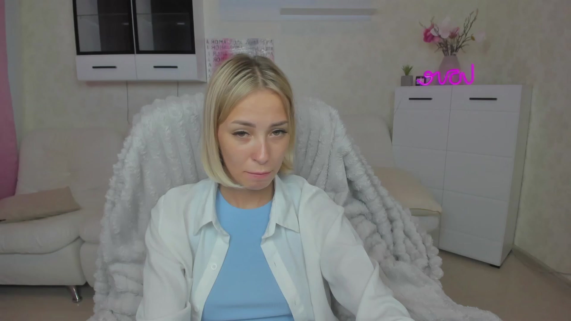 Gallery image thumbnail from Lady_lucky1's myfreecams stream on, 06/16/2023, 17:53 image 7 of 20