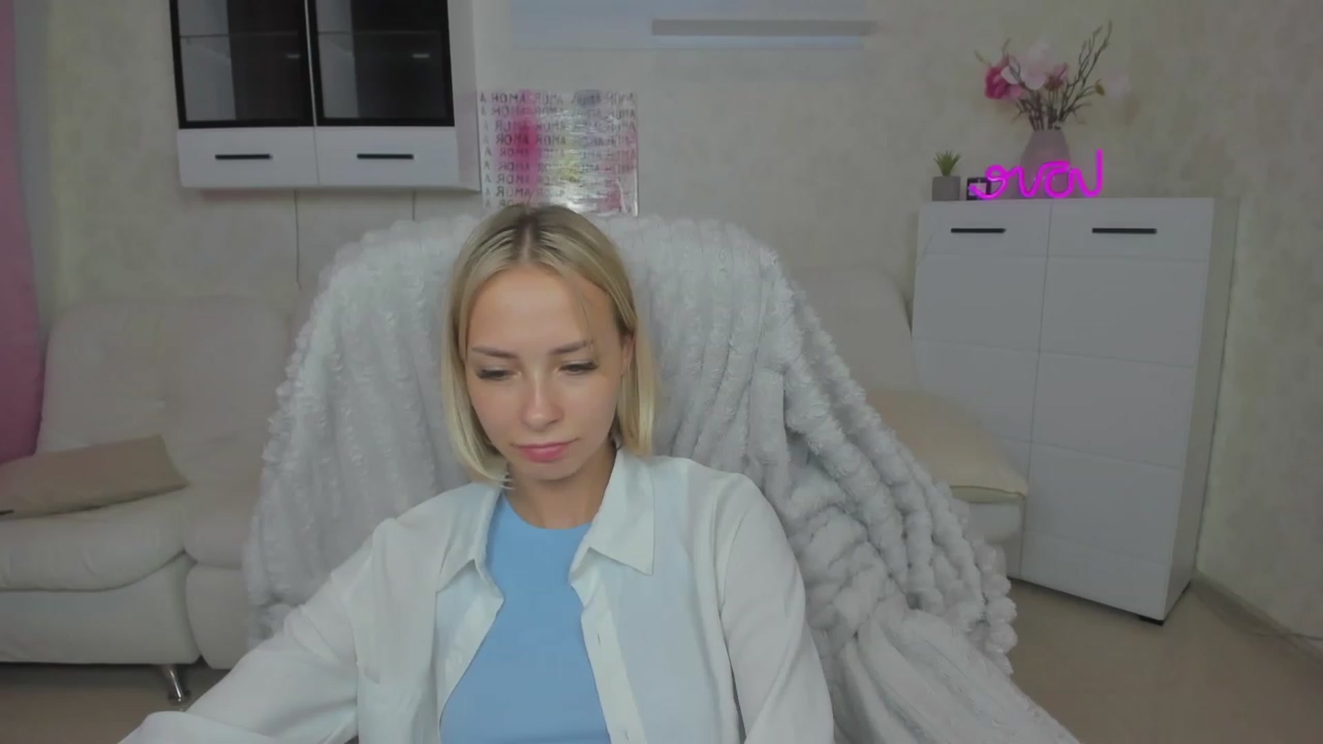 Gallery image thumbnail from Lady_lucky1's myfreecams stream on, 06/16/2023, 17:53 image 18 of 20