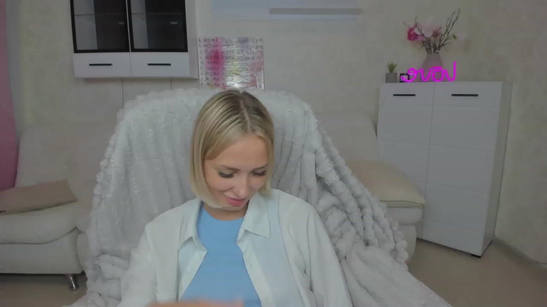 Gallery image thumbnail from Lady_lucky1's myfreecams stream on, 06/16/2023, 17:53 image 17 of 20