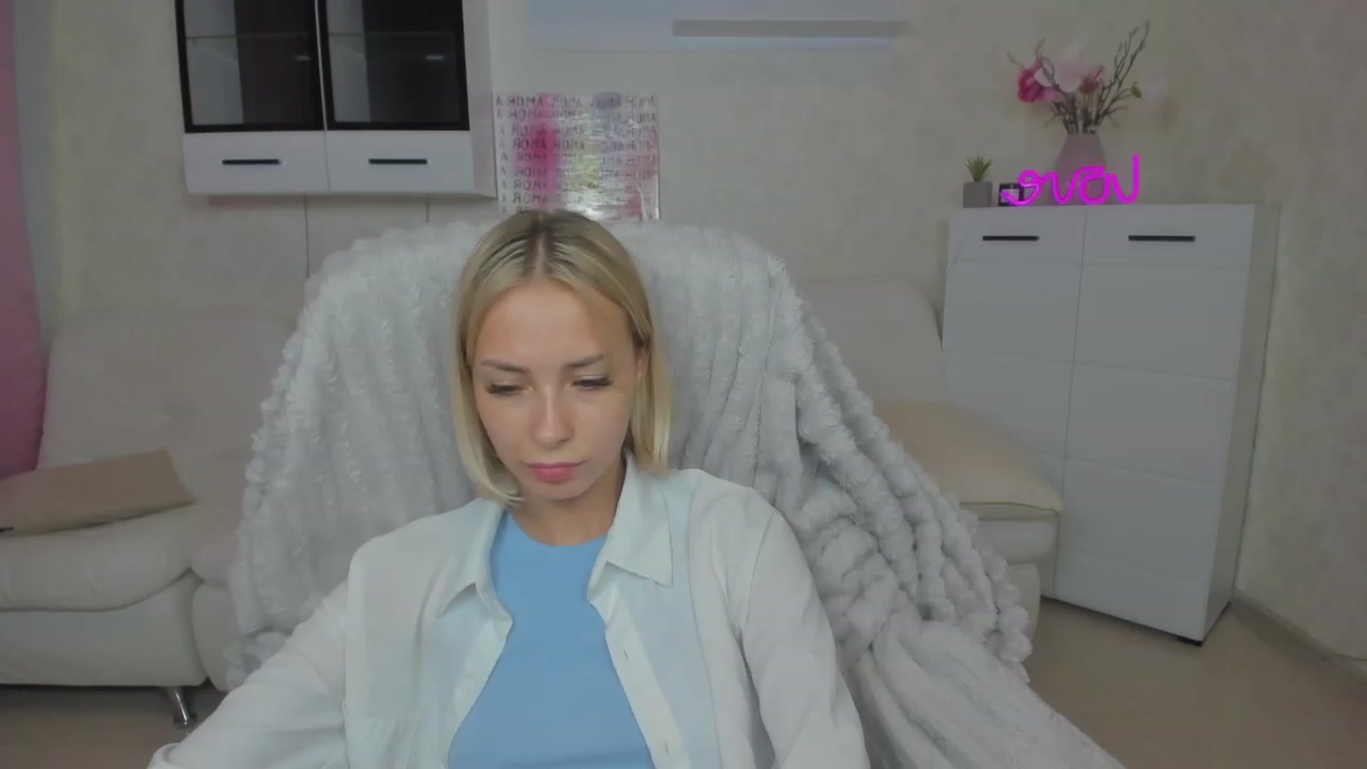 Gallery image thumbnail from Lady_lucky1's myfreecams stream on, 06/16/2023, 17:53 image 15 of 20