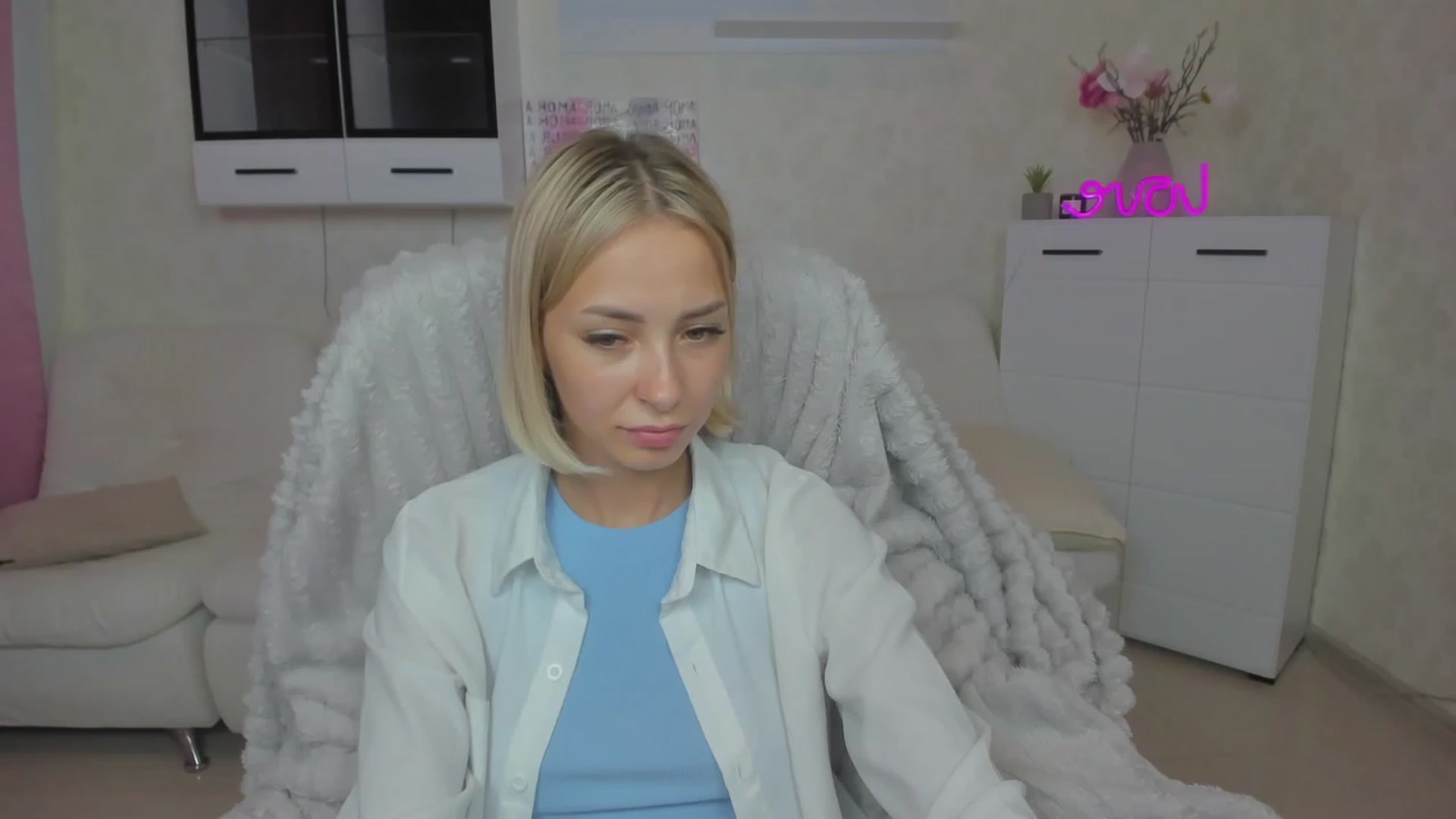 Gallery image thumbnail from Lady_lucky1's myfreecams stream on, 06/16/2023, 17:53 image 4 of 20