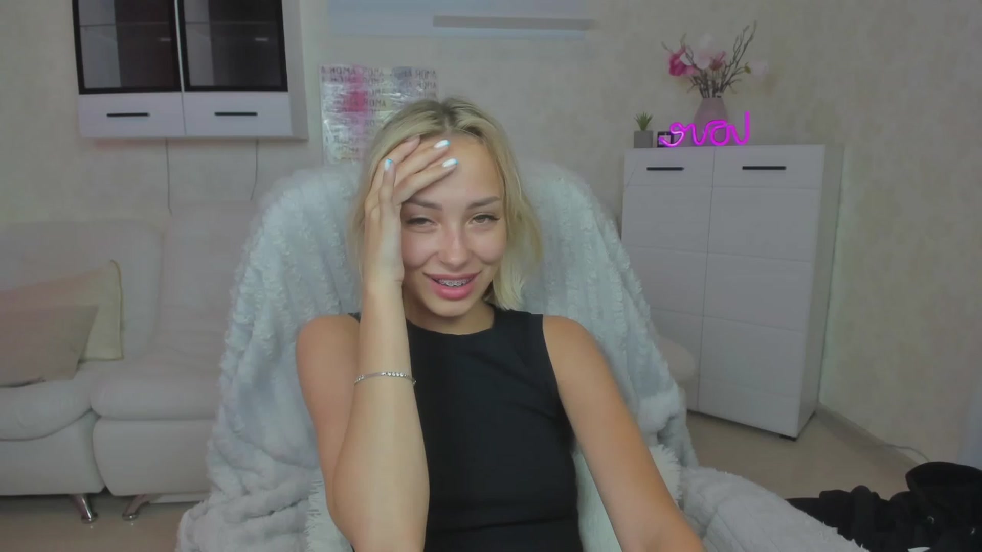 Gallery image thumbnail from Lady_lucky1's myfreecams stream on, 06/19/2023, 05:11 image 3 of 20