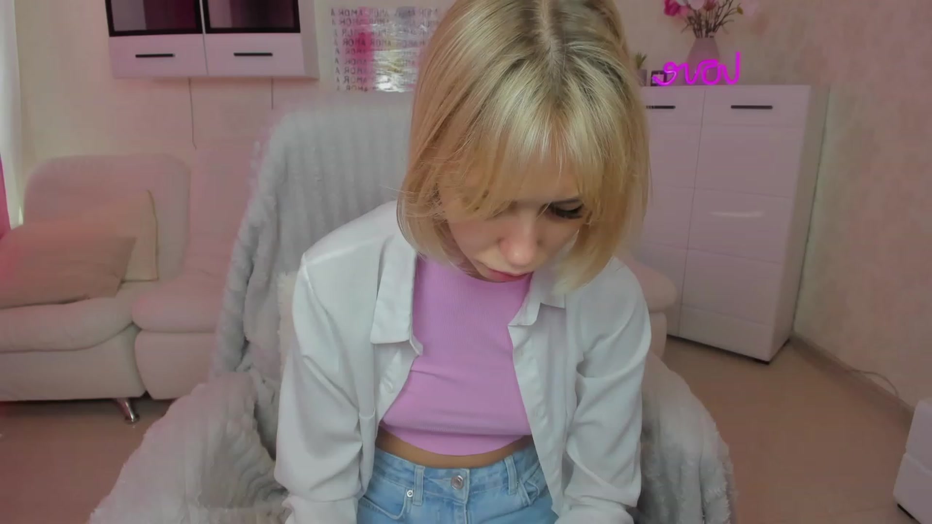 Gallery image thumbnail from Lady_lucky1's myfreecams stream on, 06/20/2023, 06:29 image 10 of 20