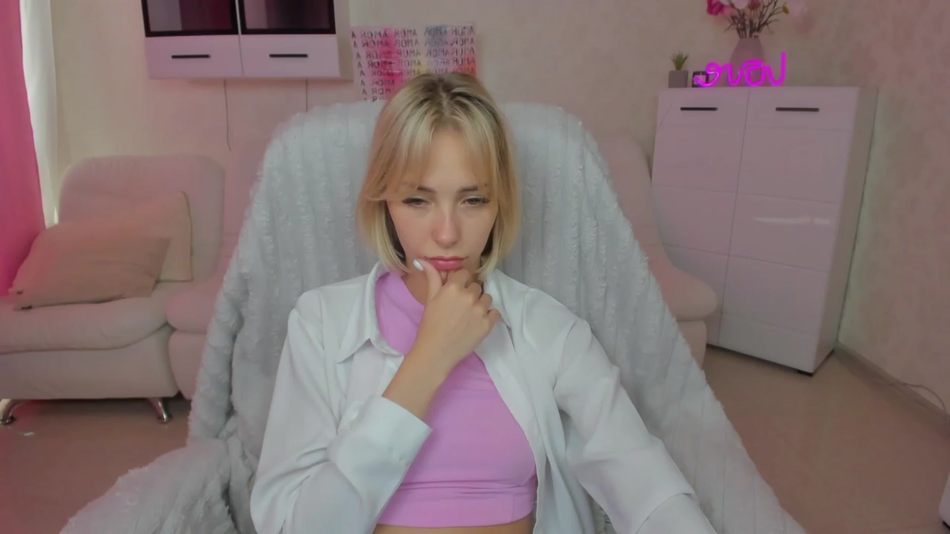 Gallery image thumbnail from Lady_lucky1's myfreecams stream on, 06/20/2023, 06:29 image 13 of 20