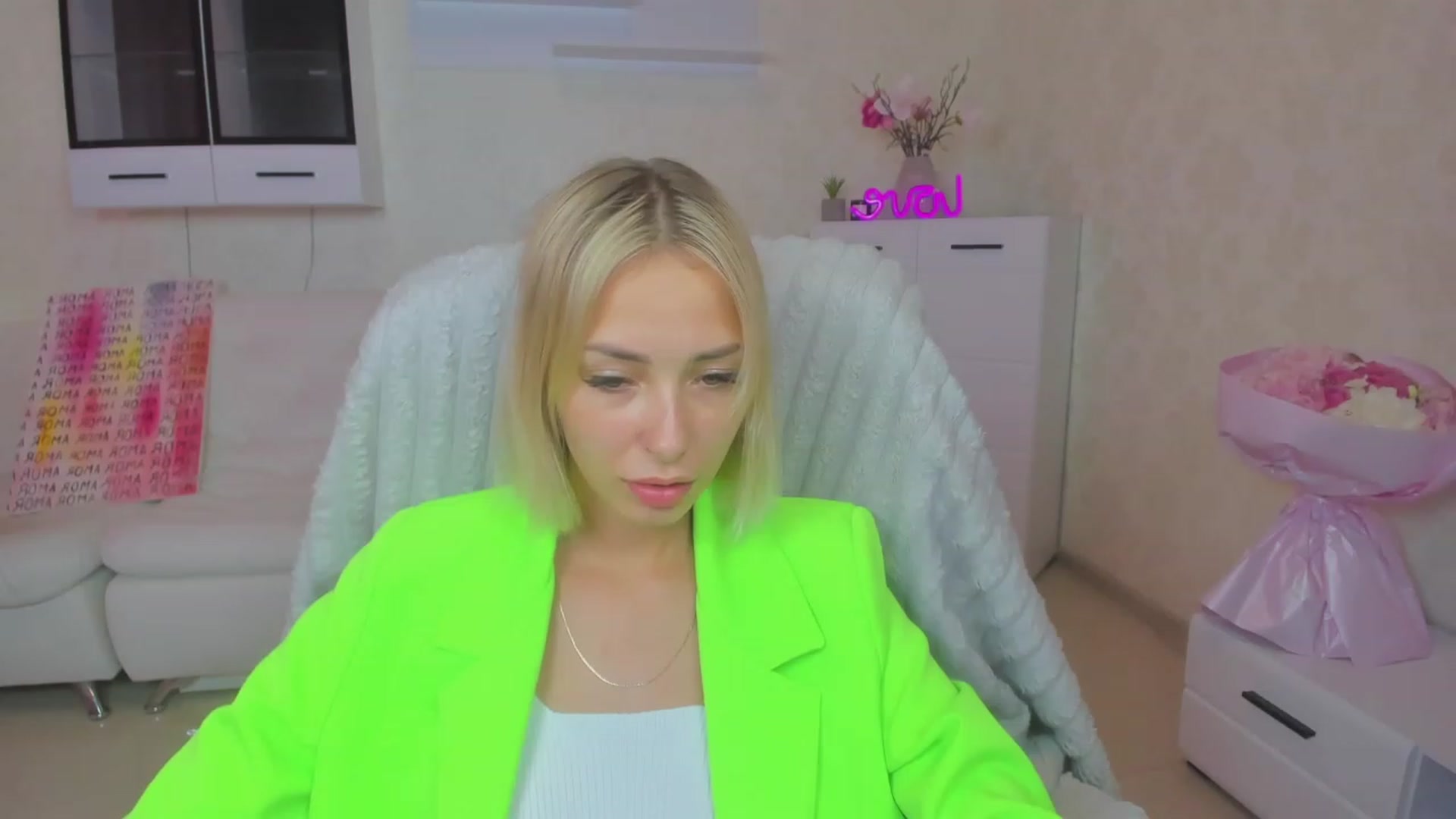 Gallery image thumbnail from Lady_lucky1's myfreecams stream on, 06/22/2023, 17:52 image 14 of 20