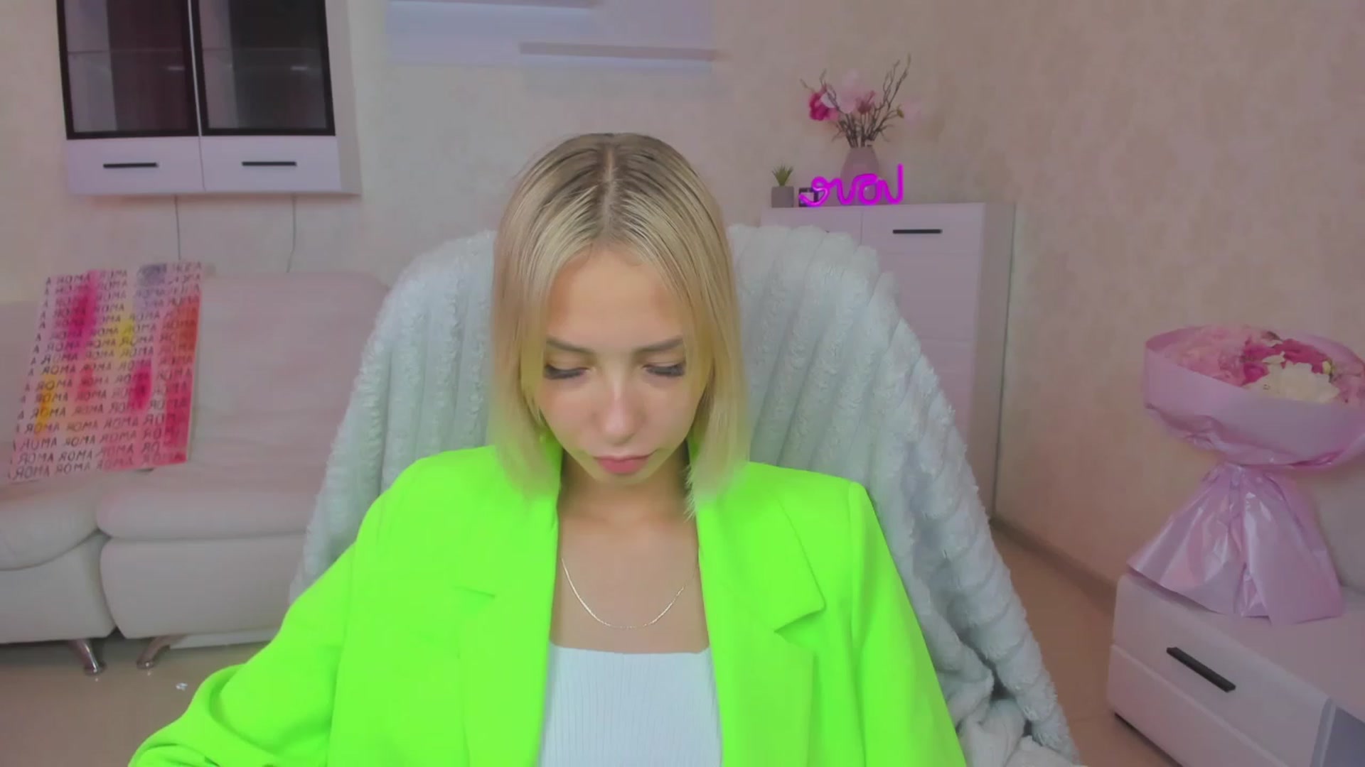 Gallery image thumbnail from Lady_lucky1's myfreecams stream on, 06/22/2023, 17:52 image 11 of 20